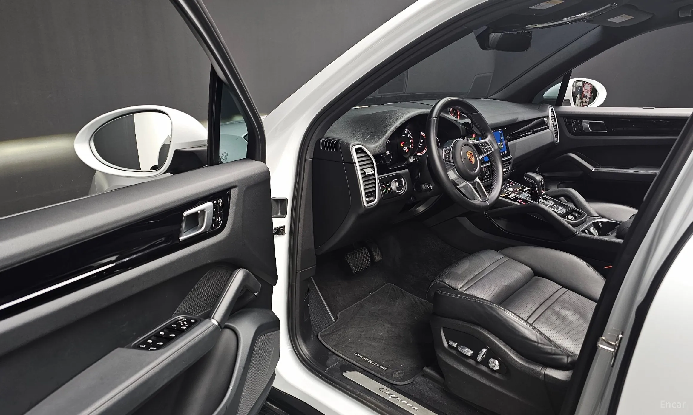 Porsche Cayenne (PO536) превью 11