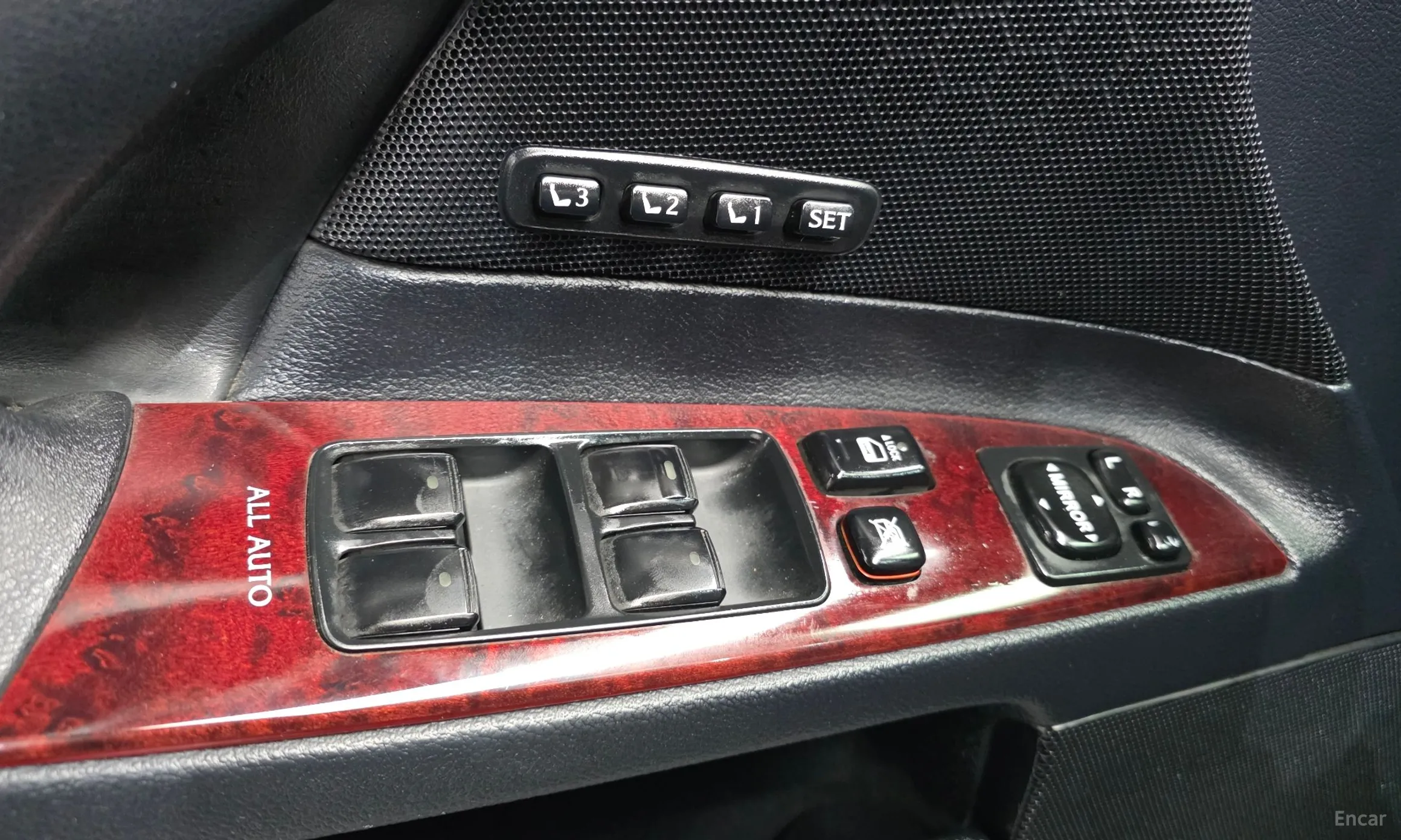 Lexus IS250 превью 13