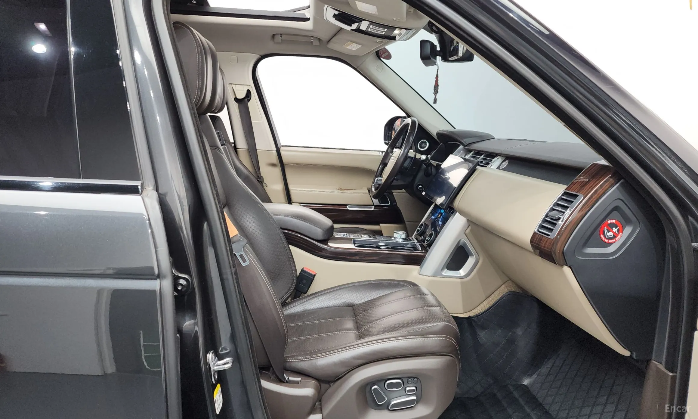 Land Rover Range Rover 4th Generation превью 11