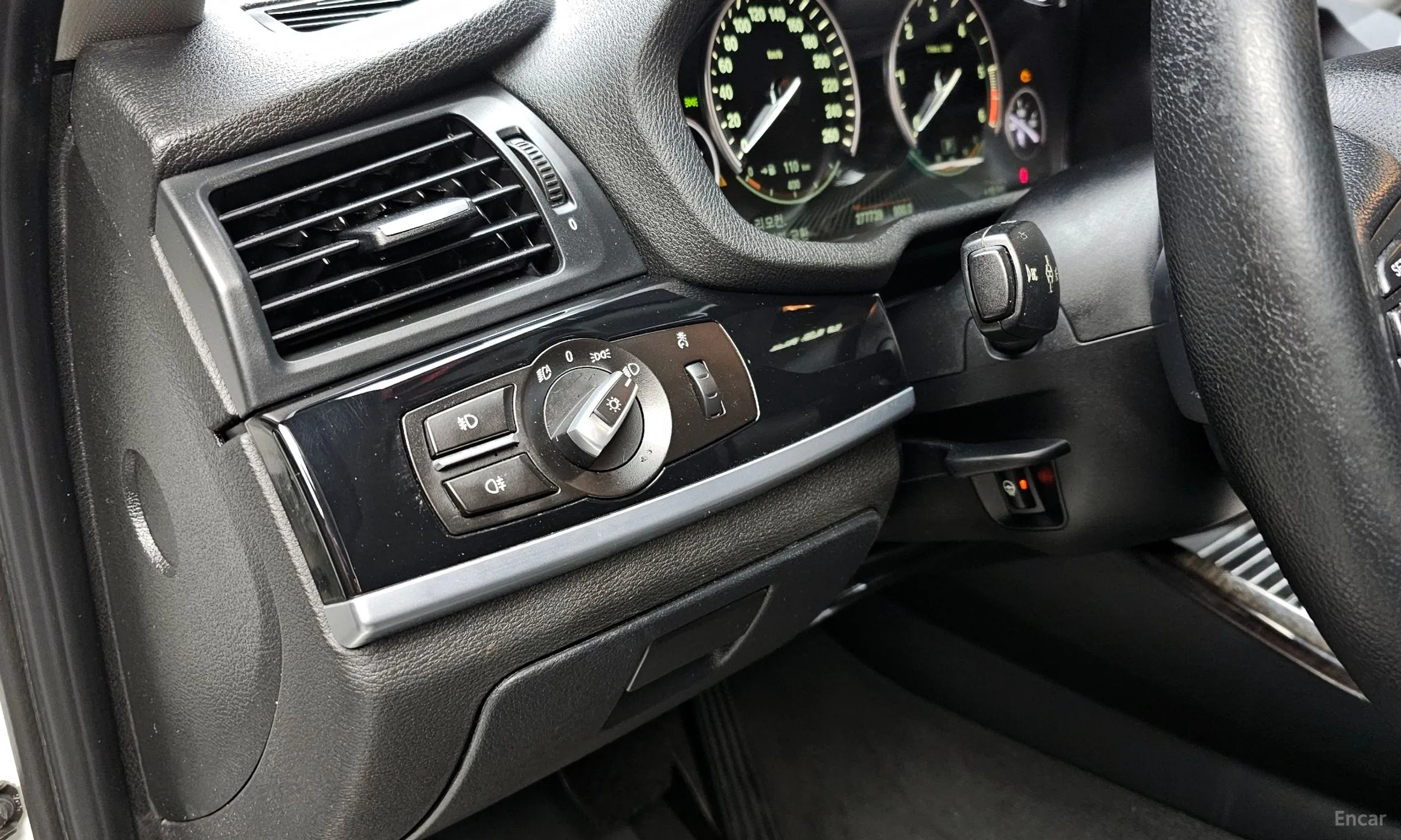 BMW X4 (F26) превью 16