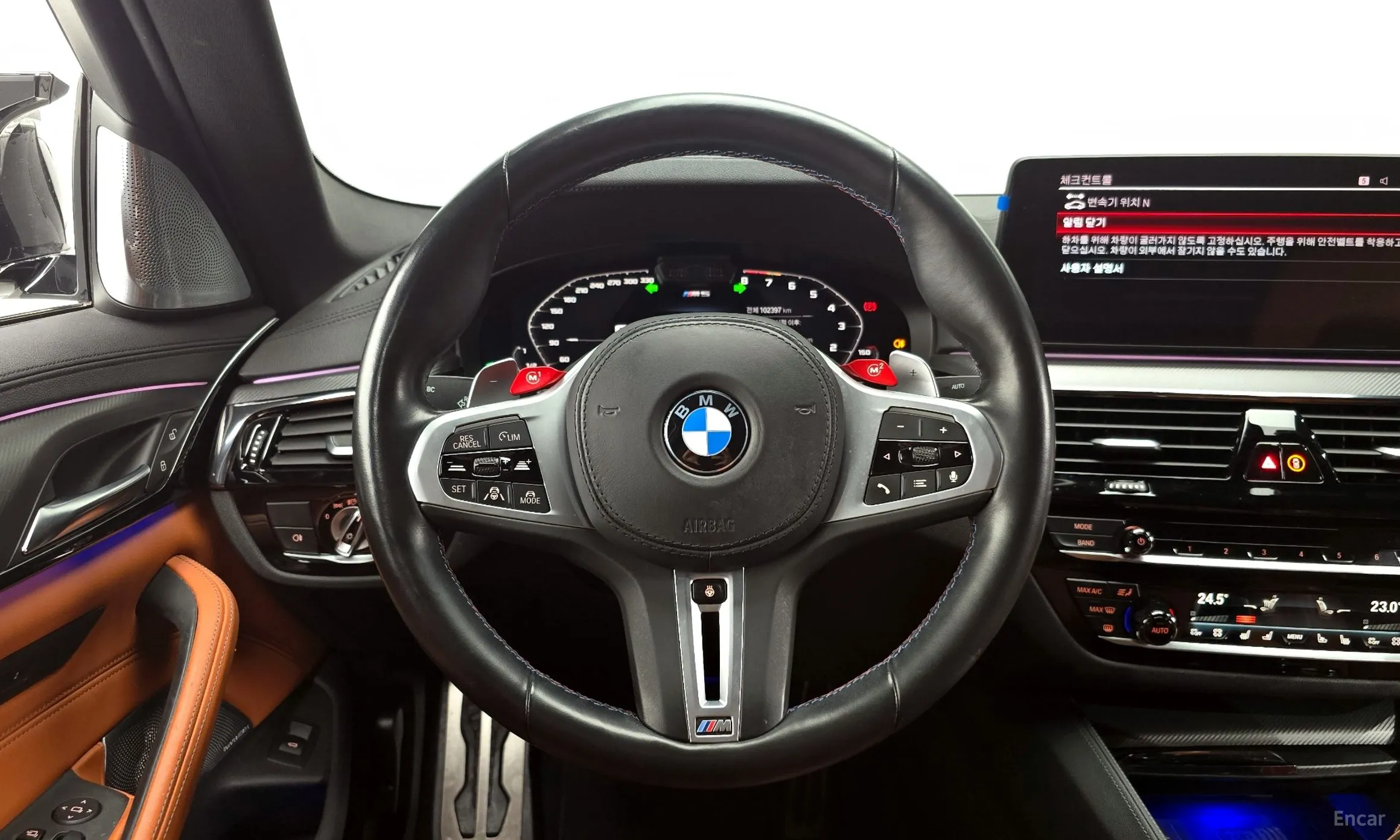BMW M5 (F90) превью 13