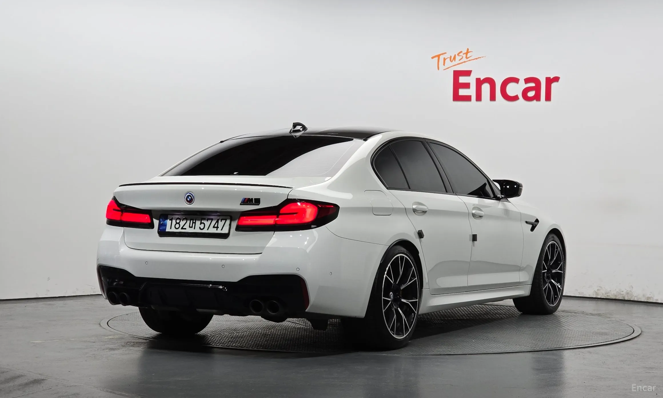 BMW M5 (F90)
