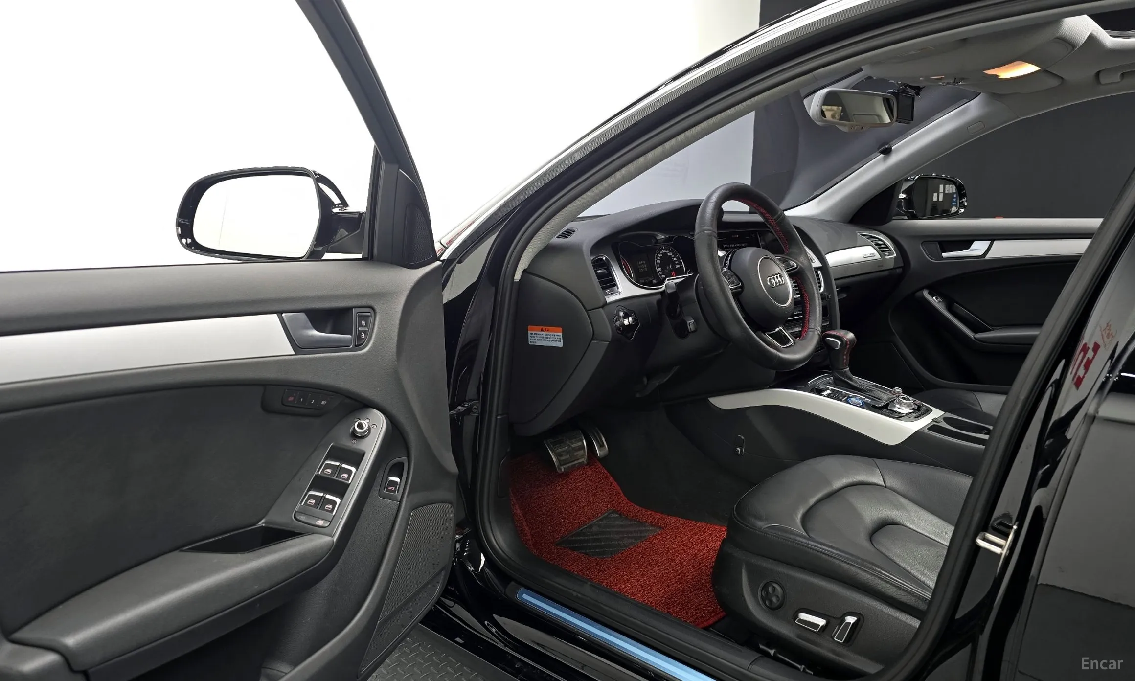 Audi New A4 превью 11