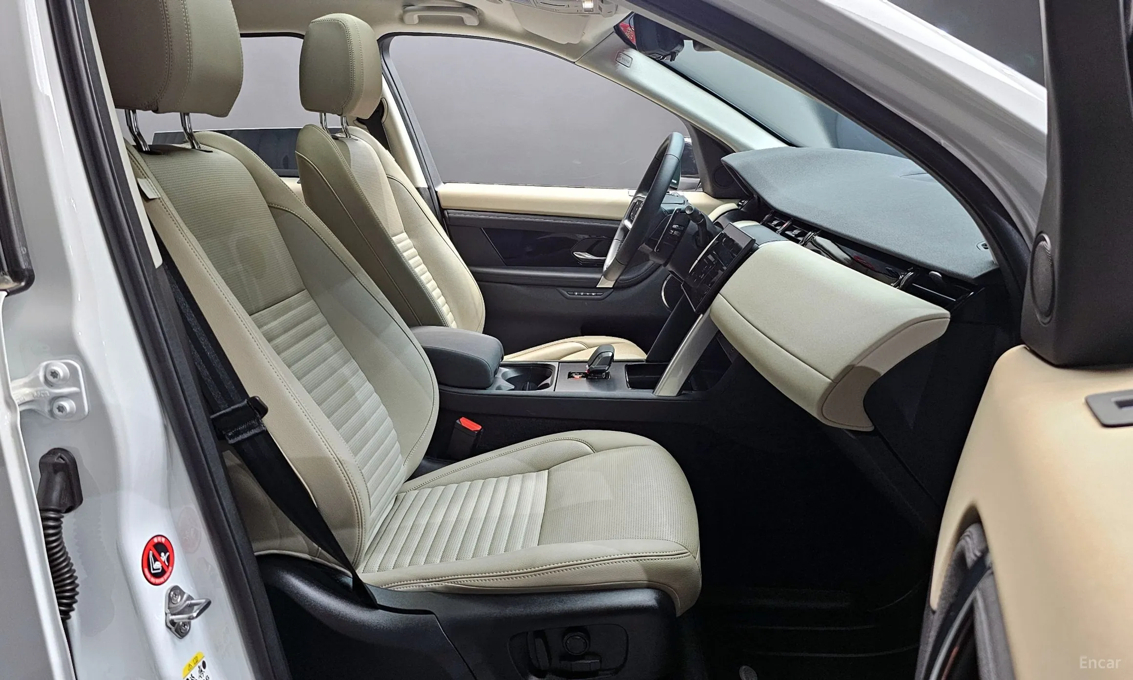 Land Rover Discovery Sports превью 10