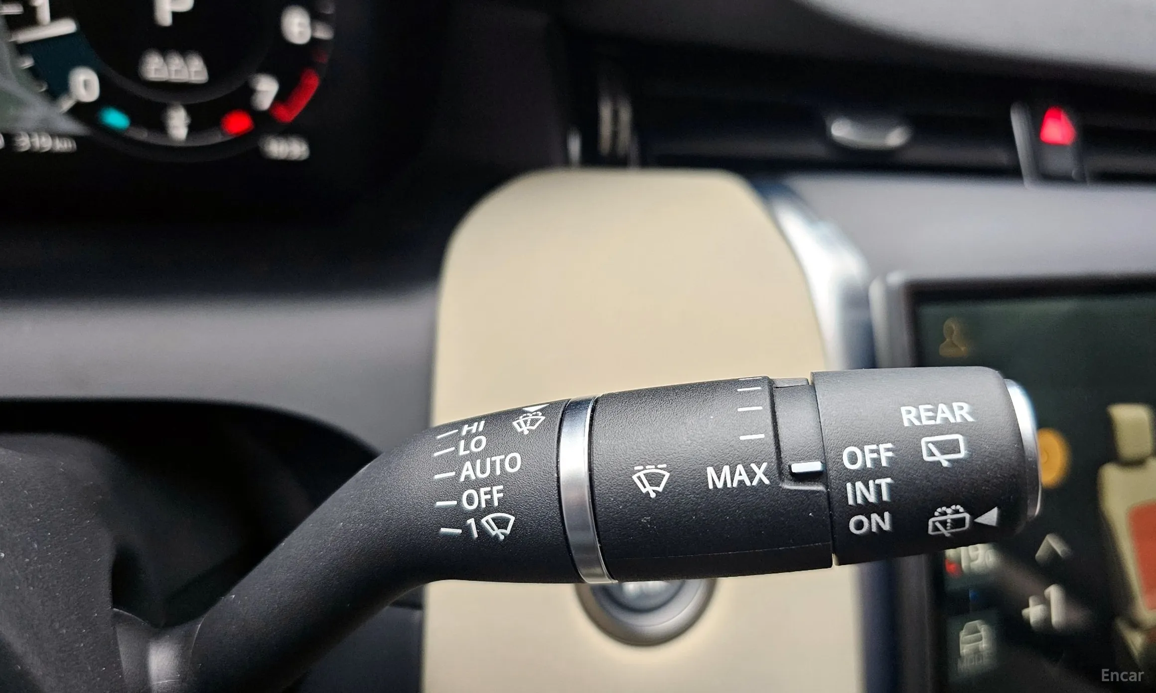 Land Rover Discovery Sports превью 17