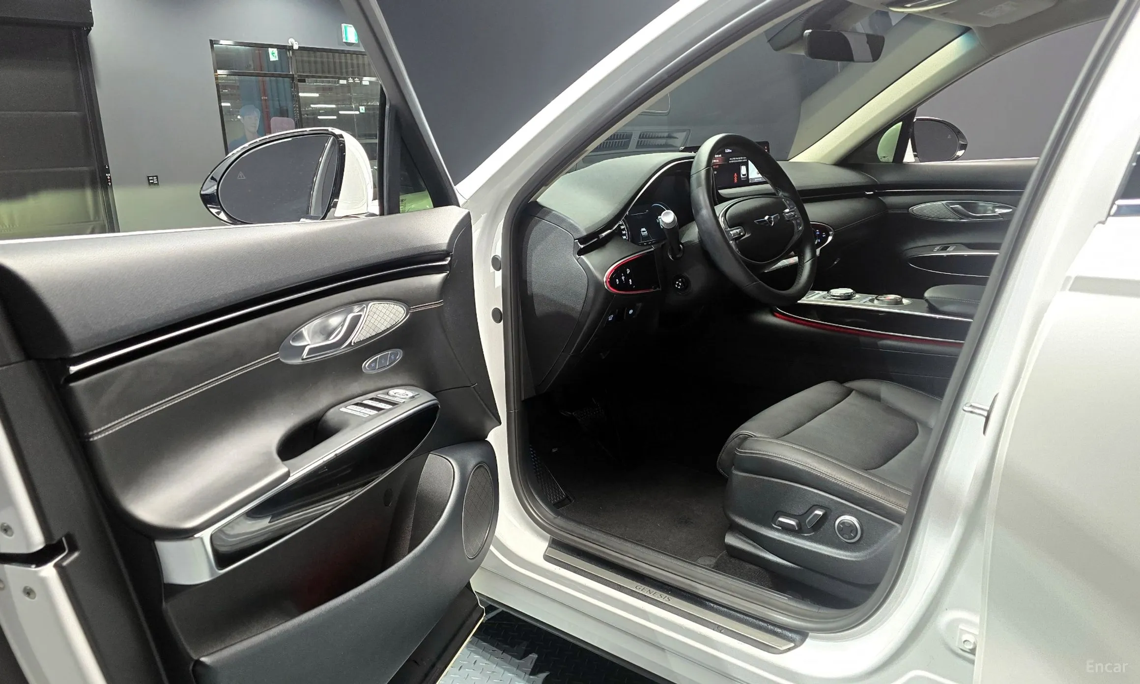 Genesis GV70 превью 11