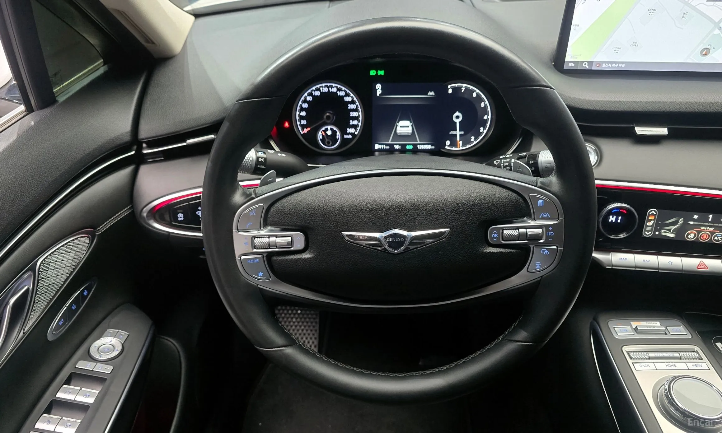 Genesis GV70 превью 14