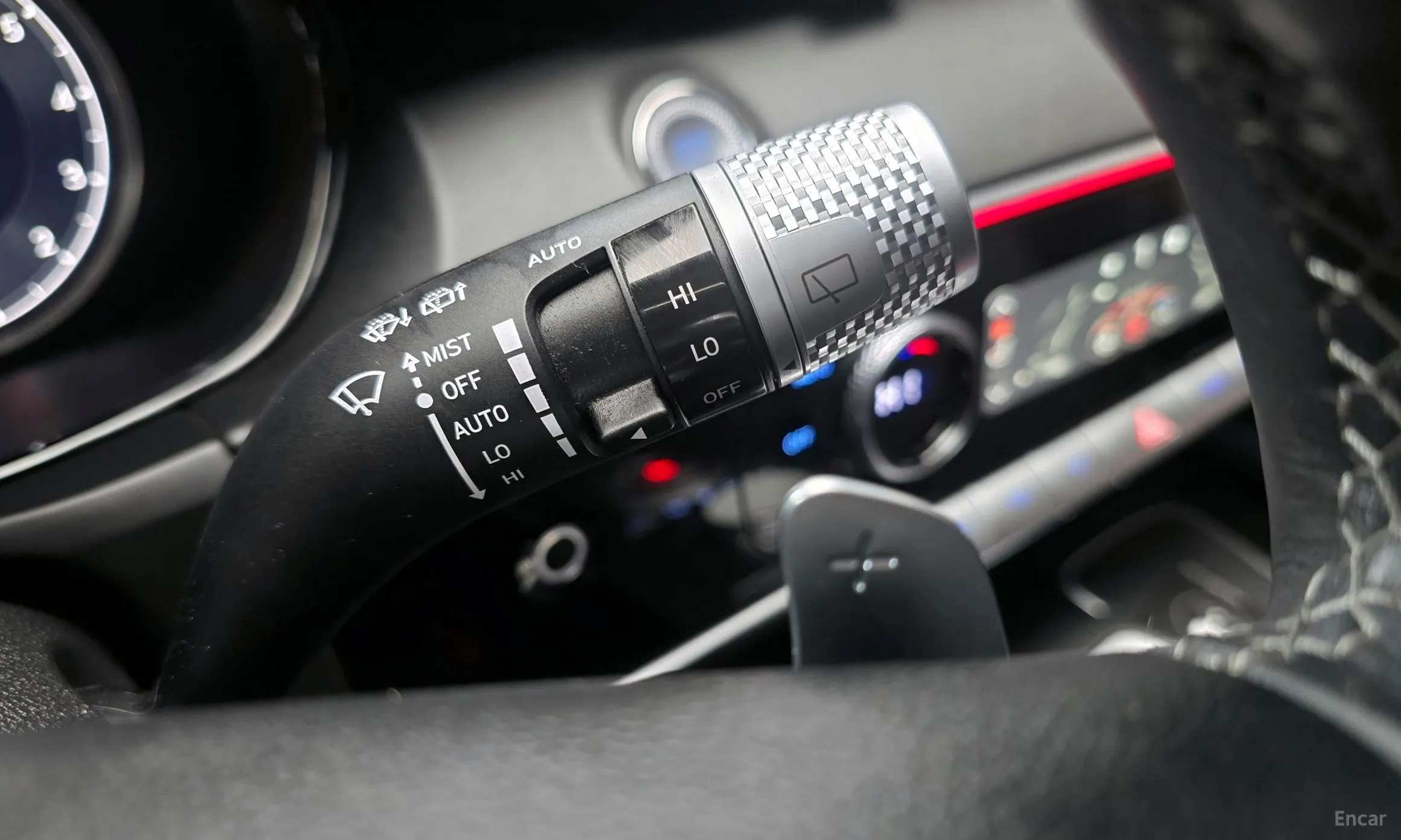 Genesis GV70 превью 18