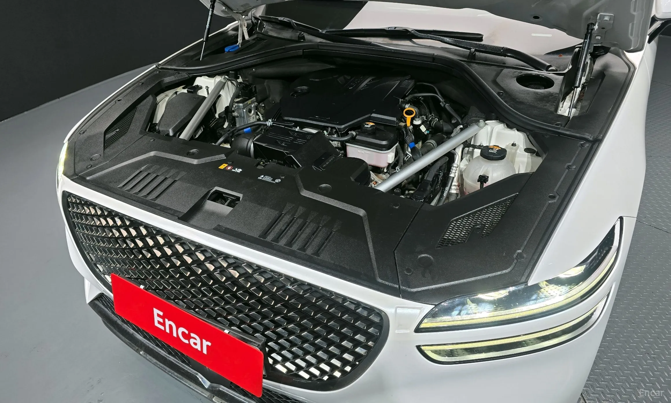Genesis GV70 превью 6