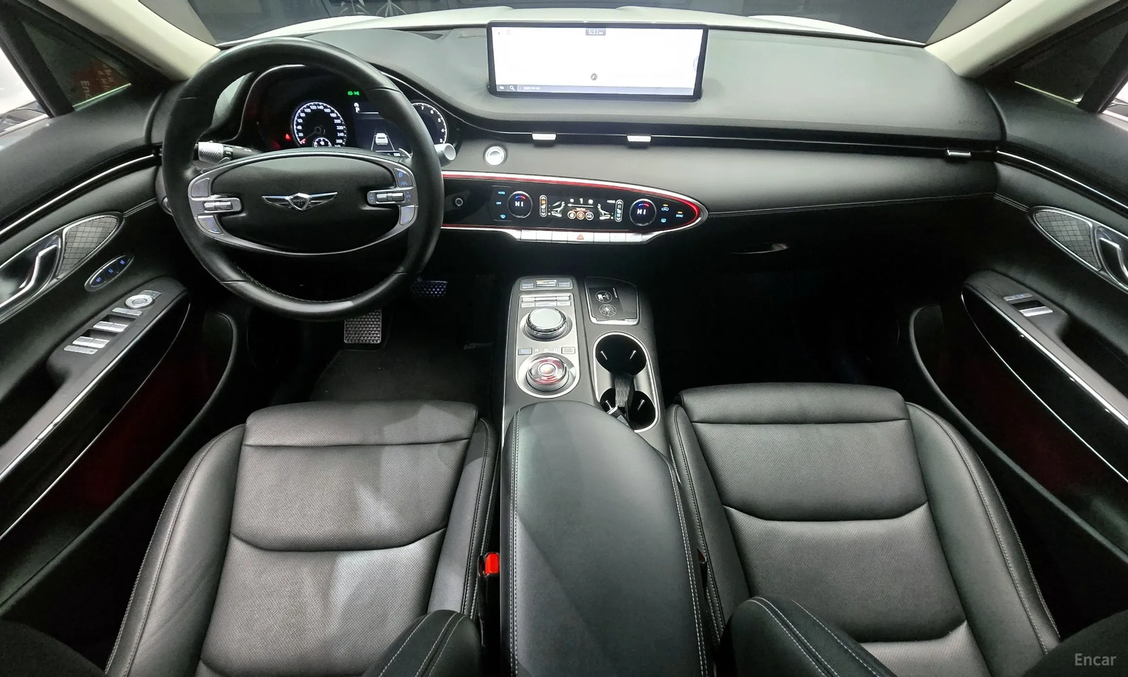 Genesis GV70 превью 7