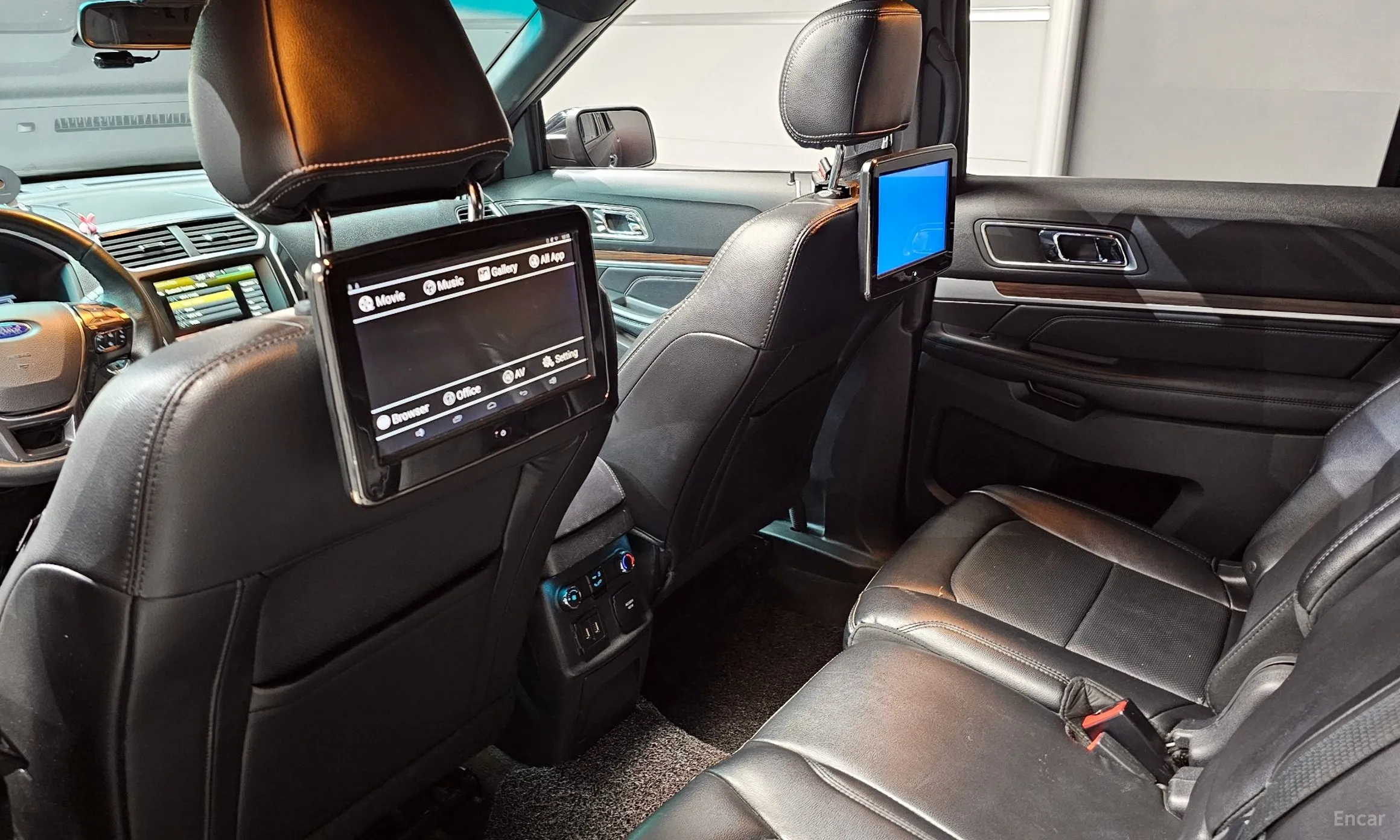 Ford Explorer превью 18