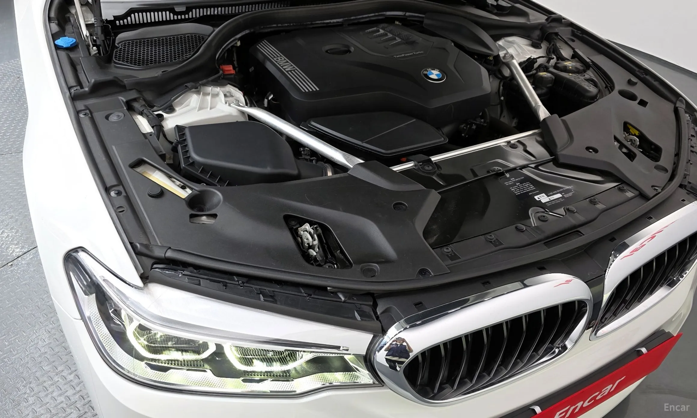 BMW 5 Series (G30) превью 6