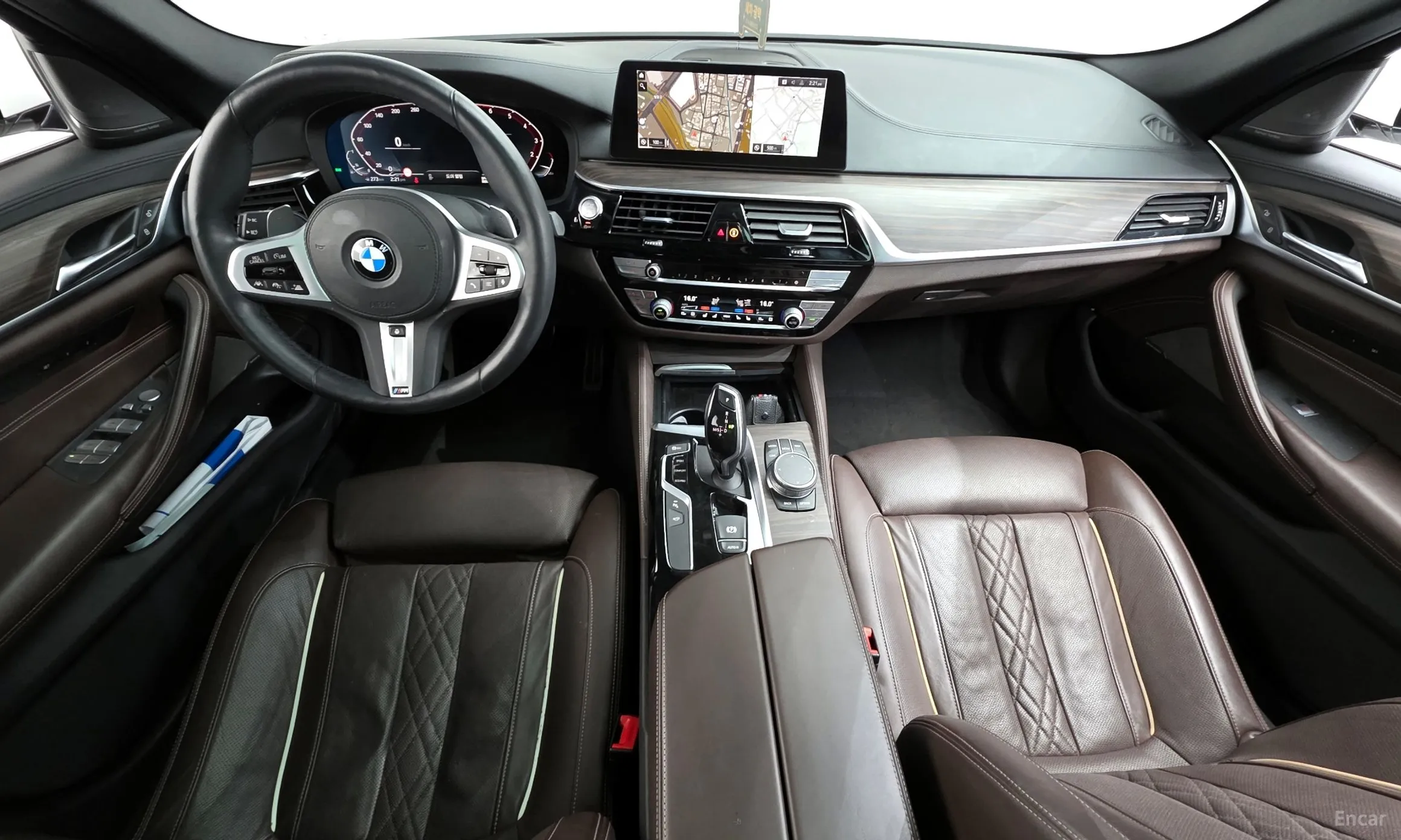 BMW 5 Series (G30) превью 7