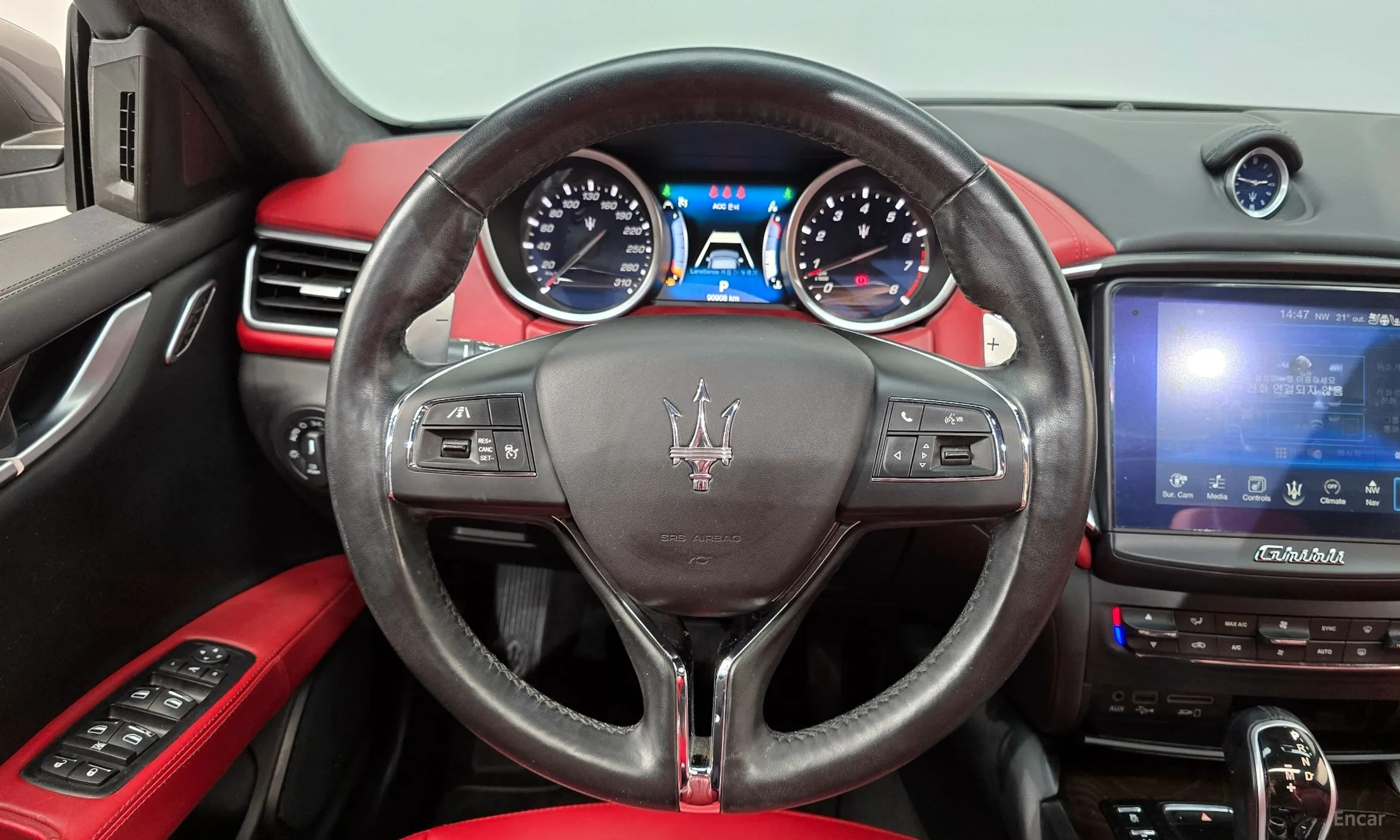 Maserati Ghibli превью 13
