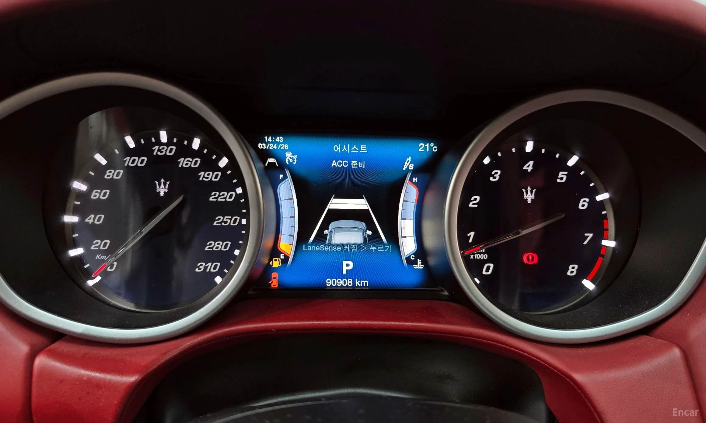 Maserati Ghibli превью 8