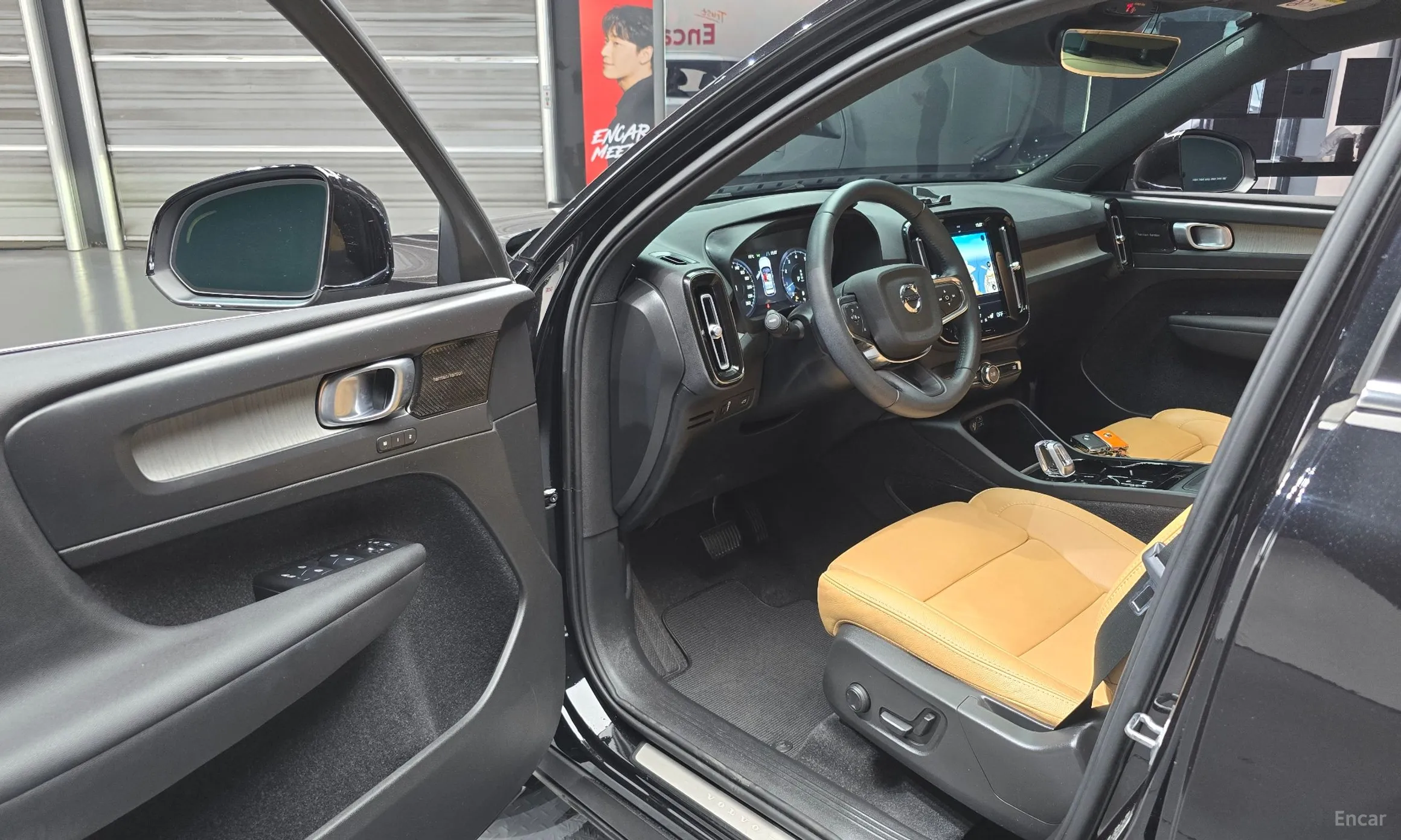 Volvo XC40 превью 11