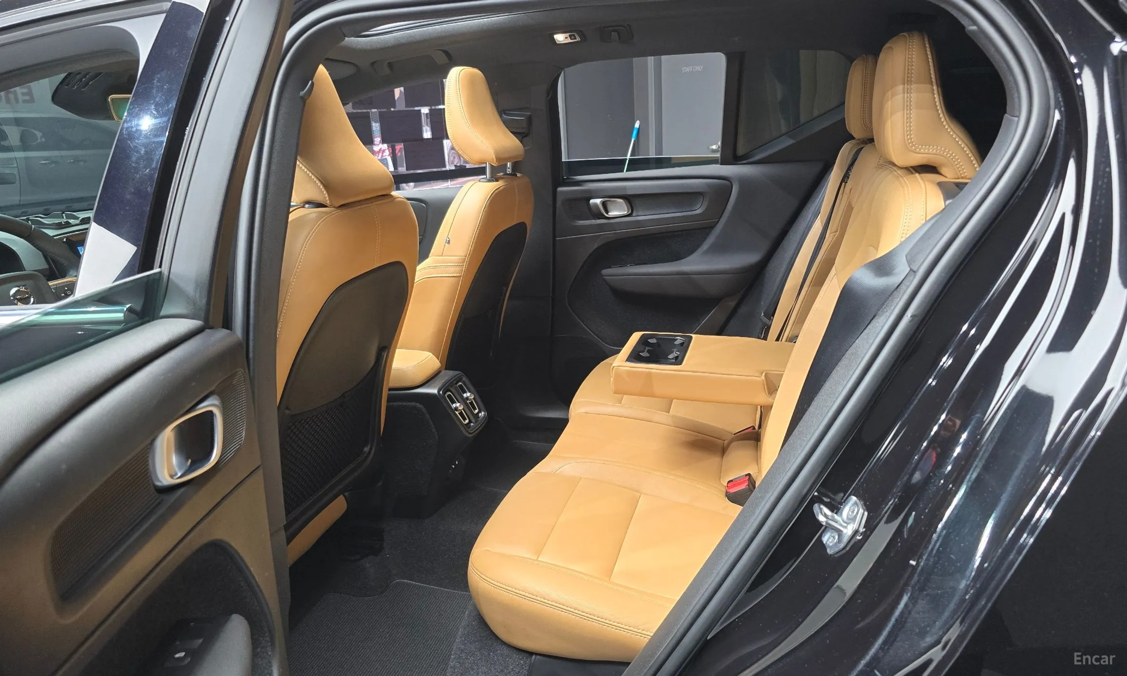 Volvo XC40 превью 14