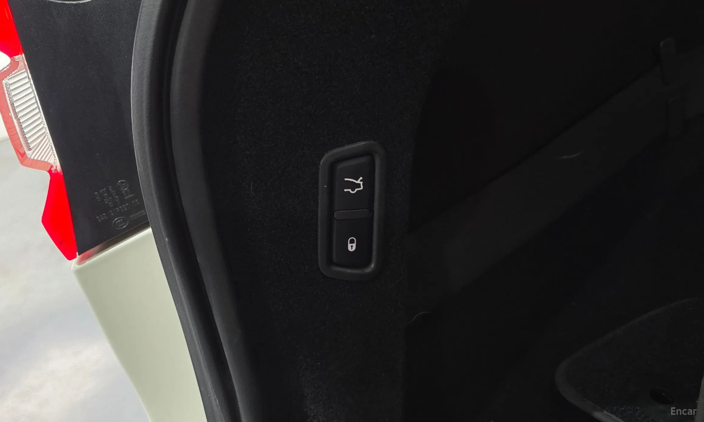 Maserati Levante превью 20