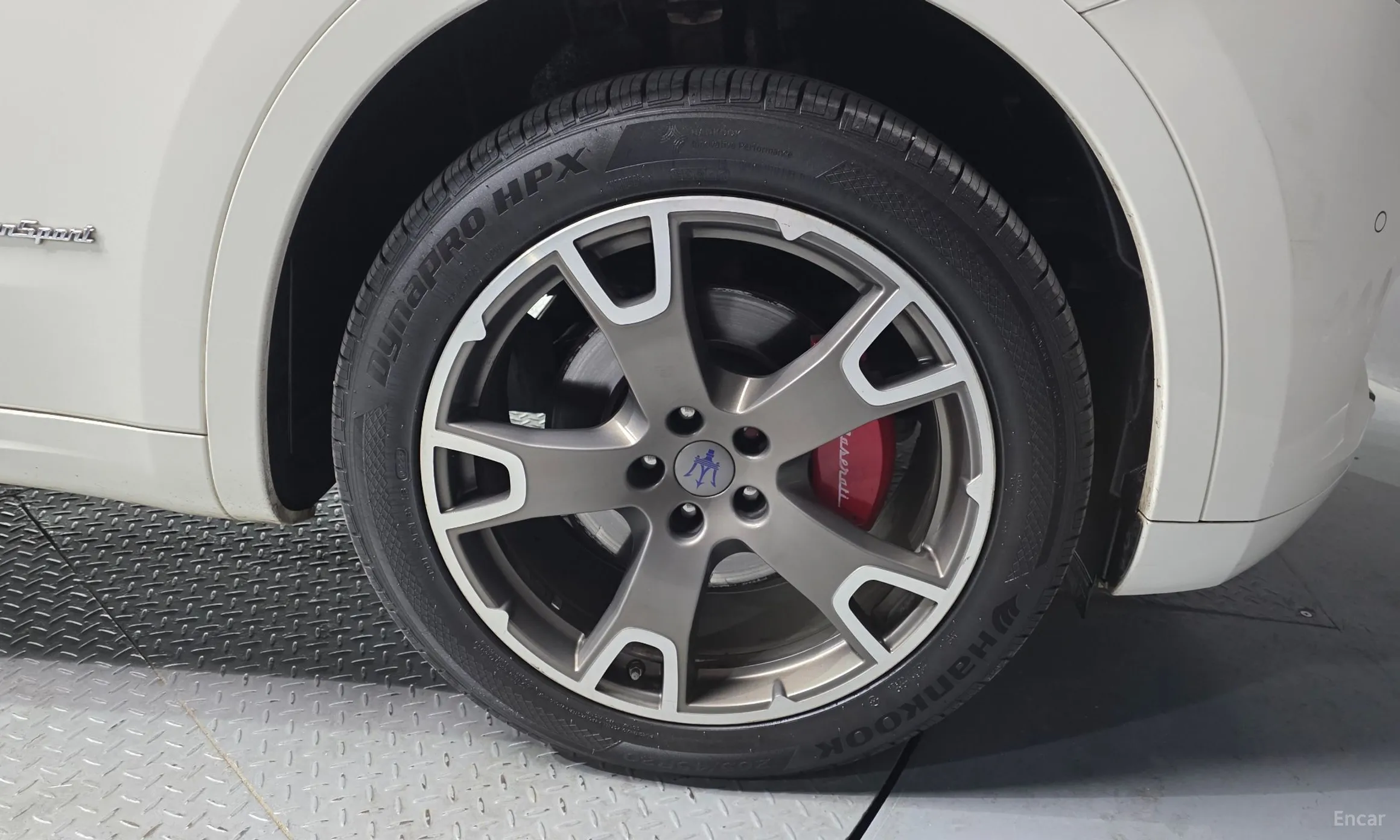 Maserati Levante превью 5