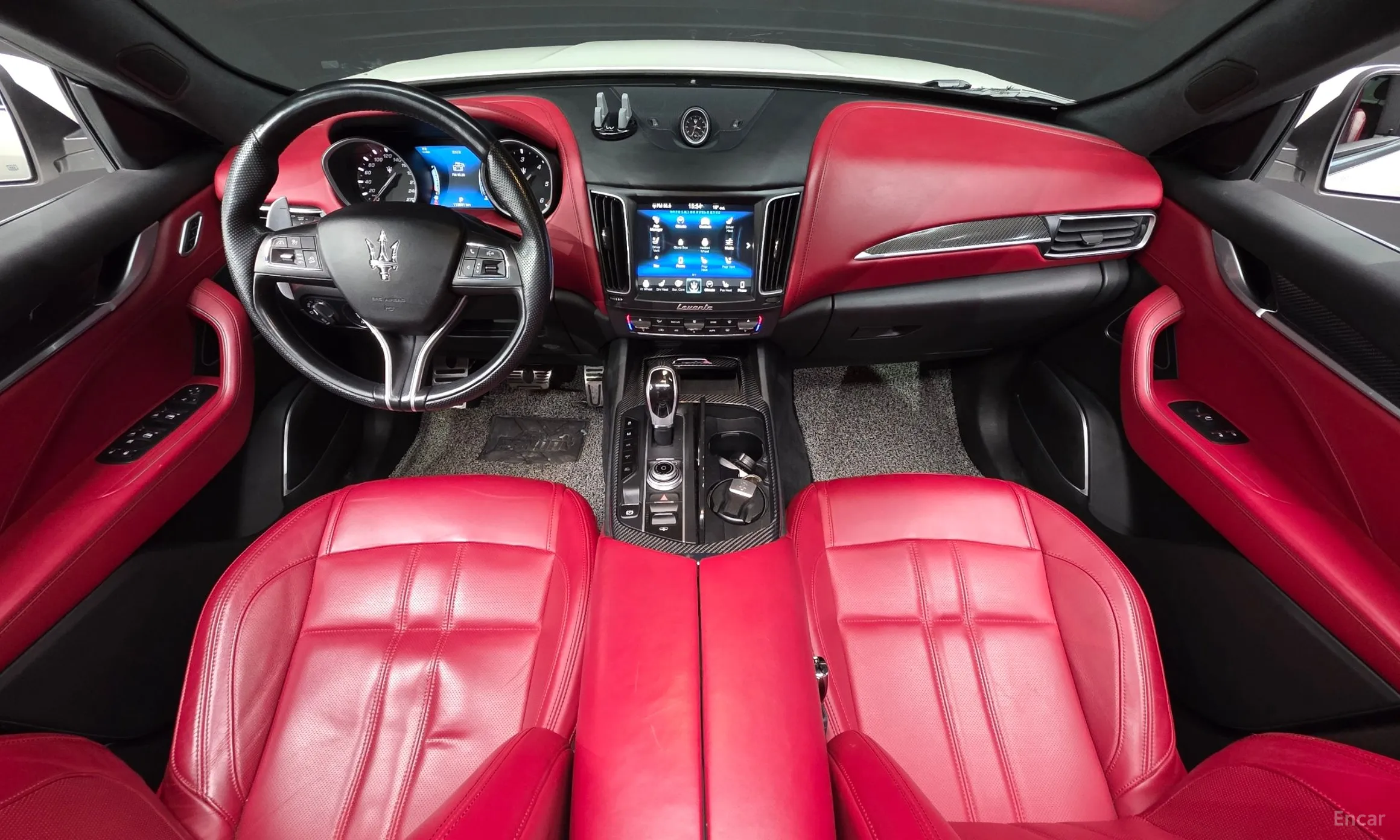 Maserati Levante превью 7