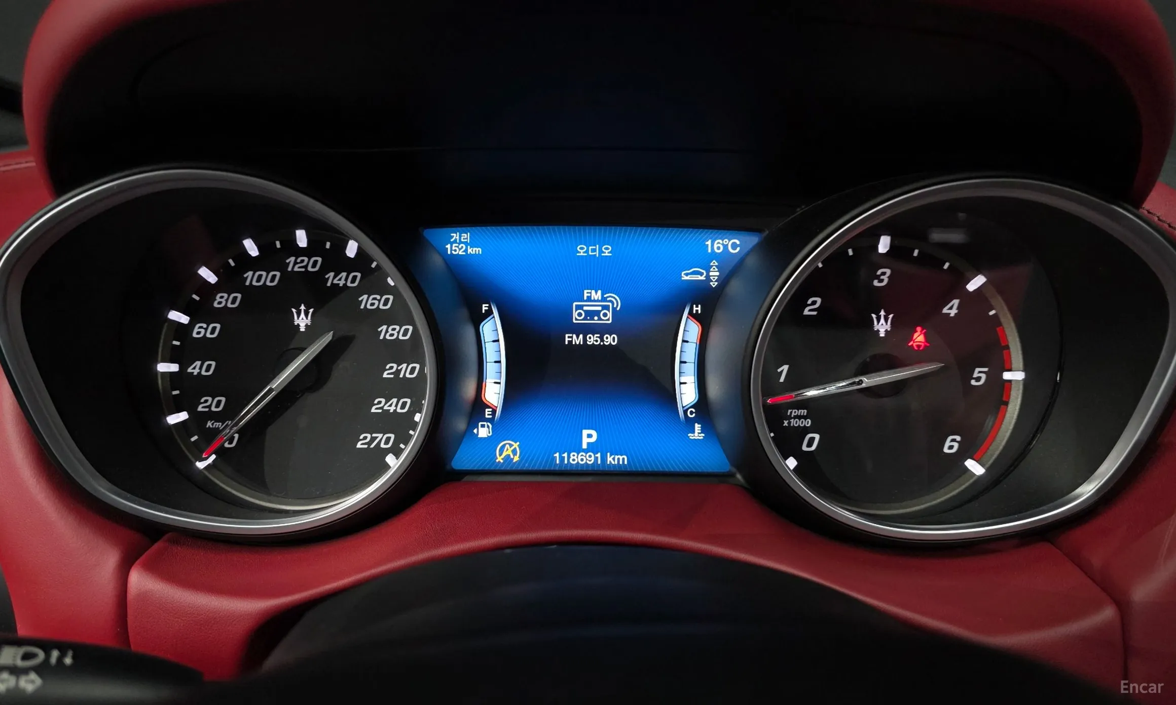 Maserati Levante превью 8