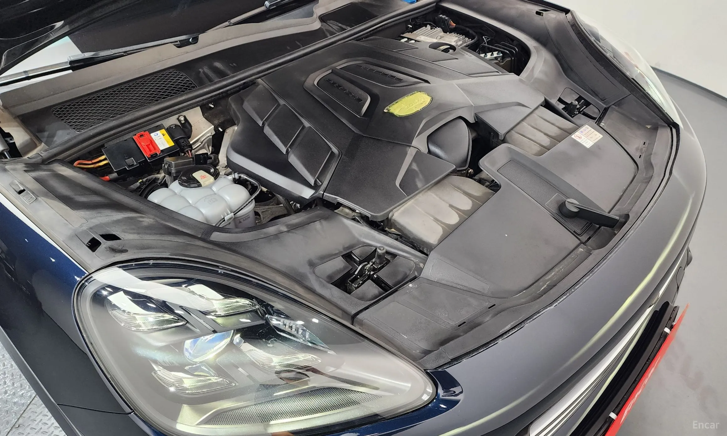 Porsche Cayenne (PO536) превью 6