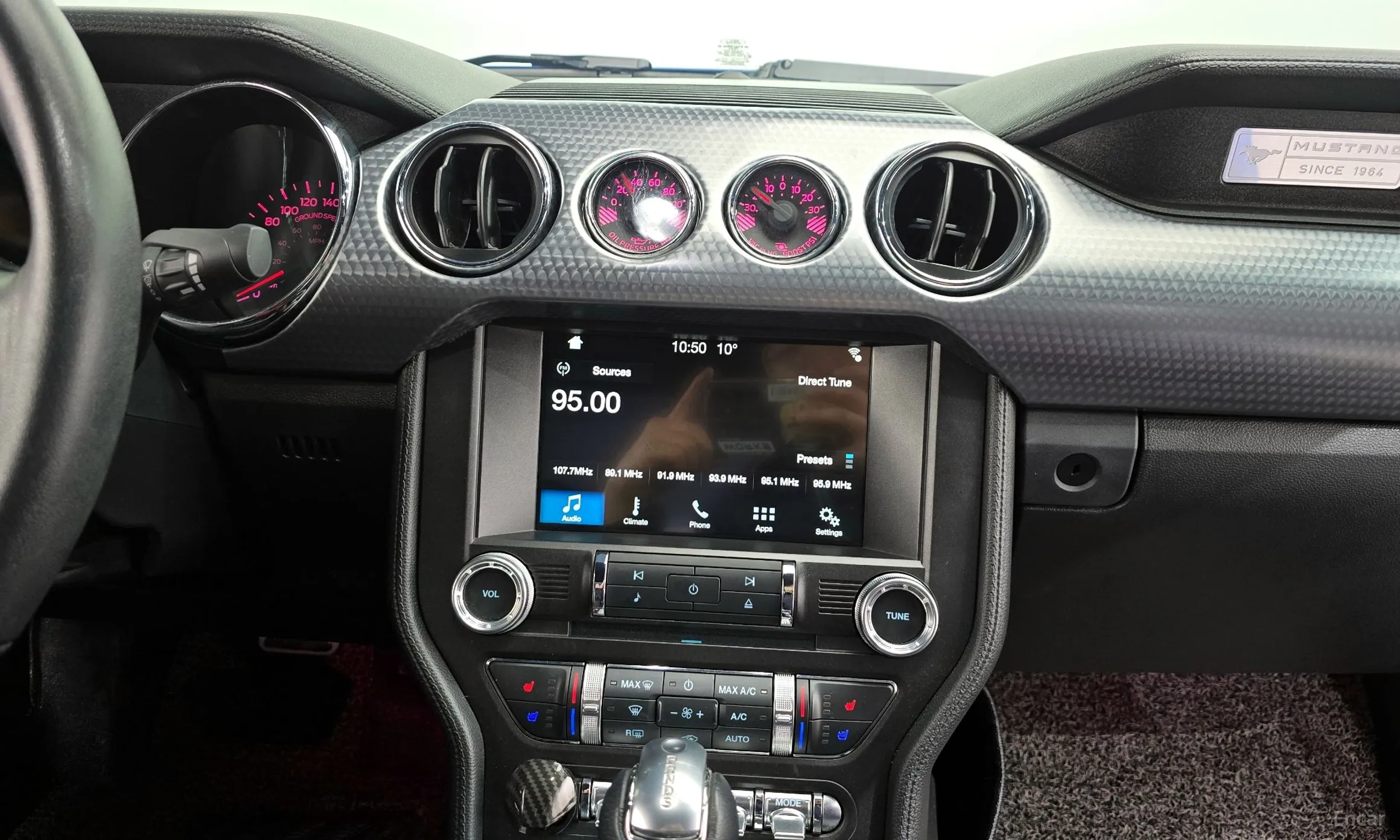 Ford Mustang превью 14