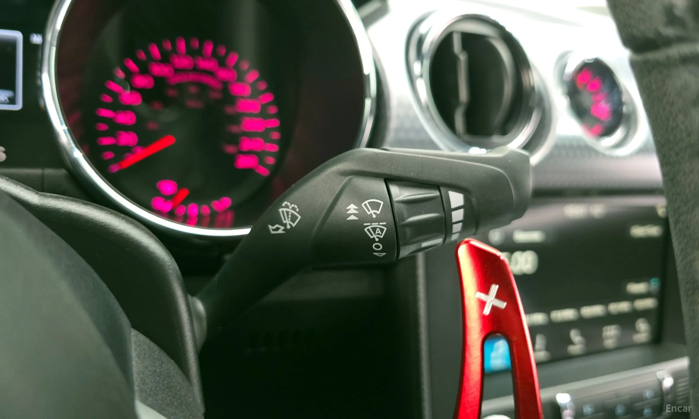 Ford Mustang превью 18