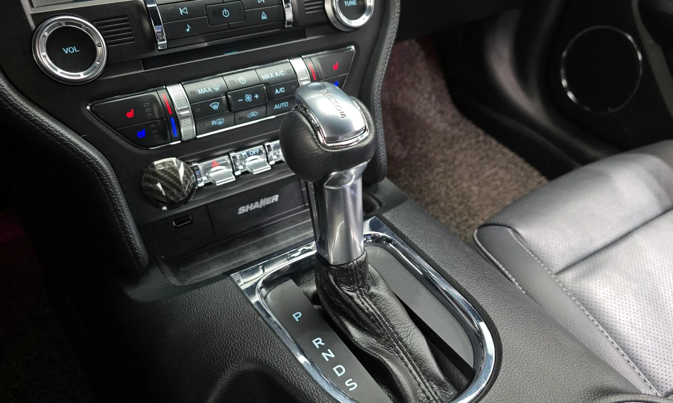 Ford Mustang превью 9
