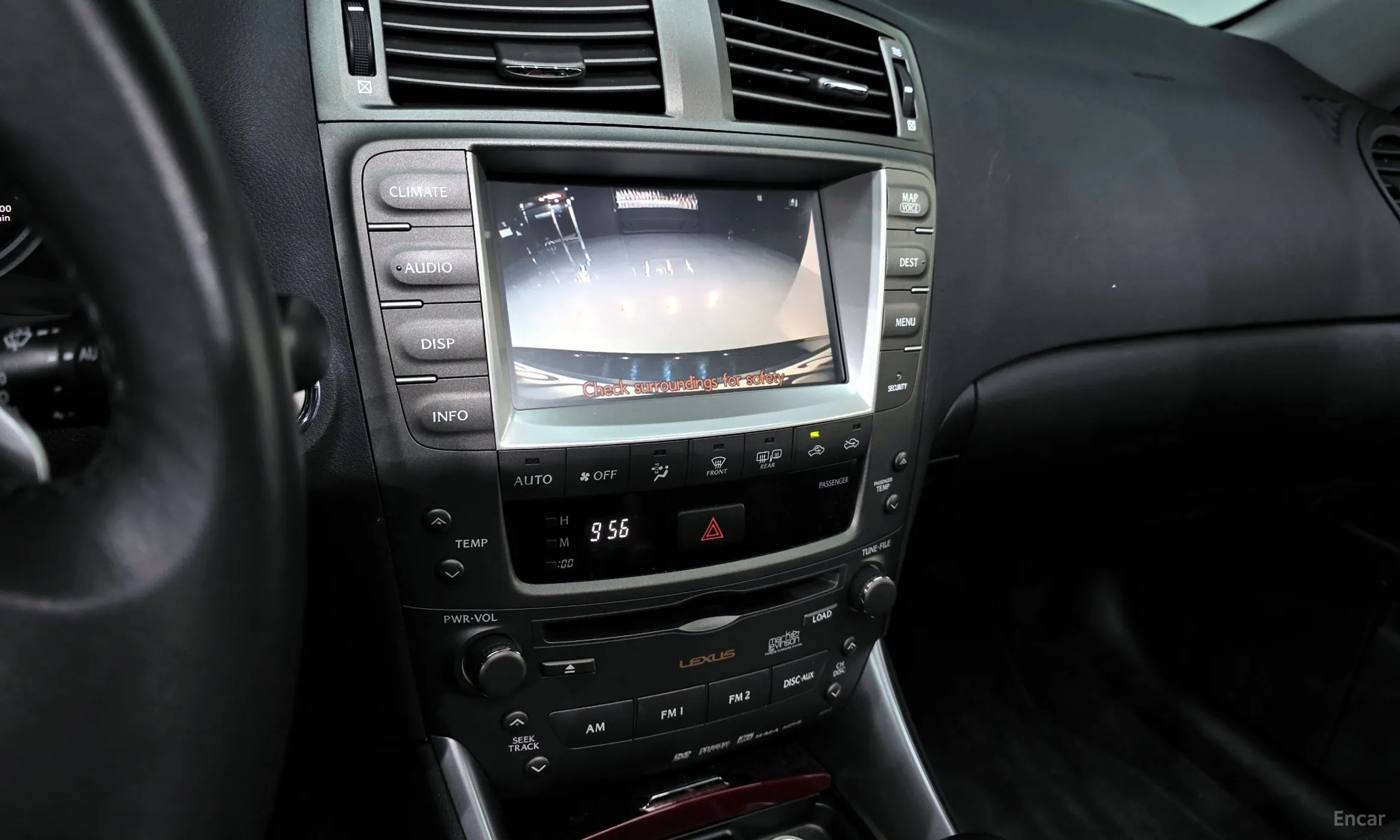 Lexus IS250 превью 15