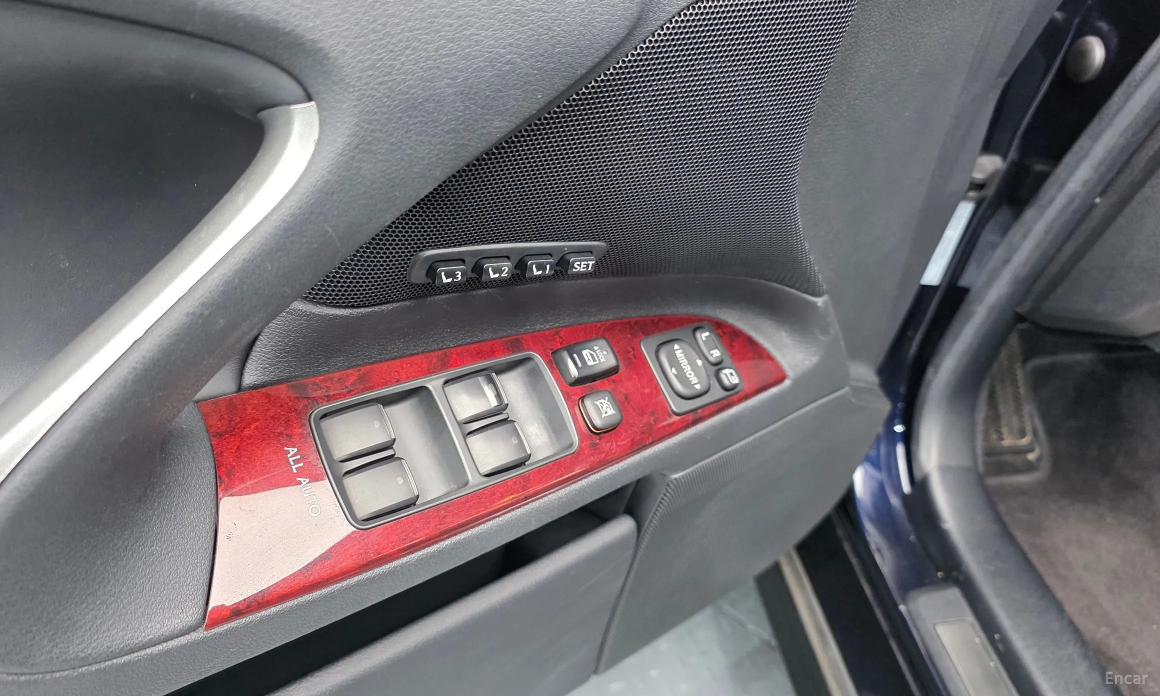 Lexus IS250 превью 17