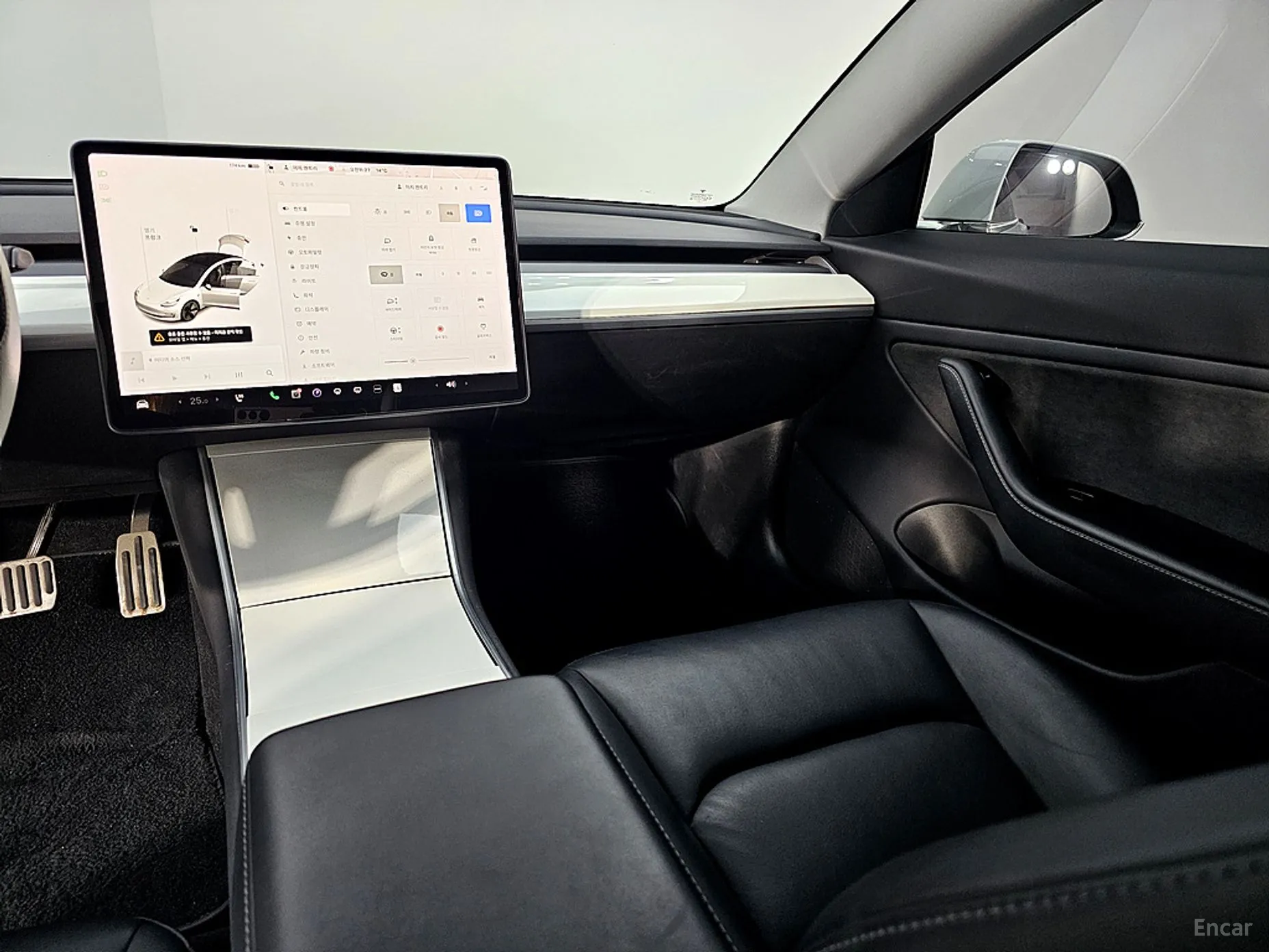Tesla Model 3 превью 10