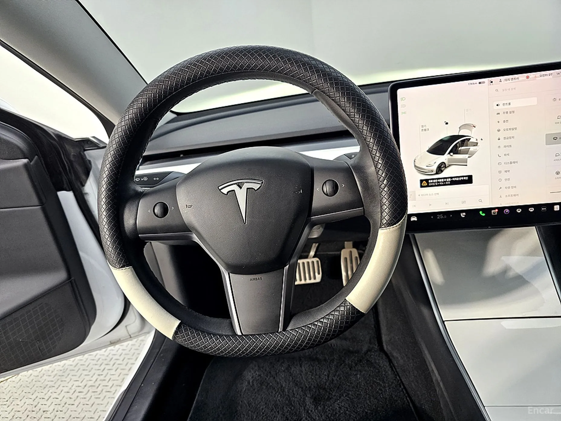 Tesla Model 3 превью 12