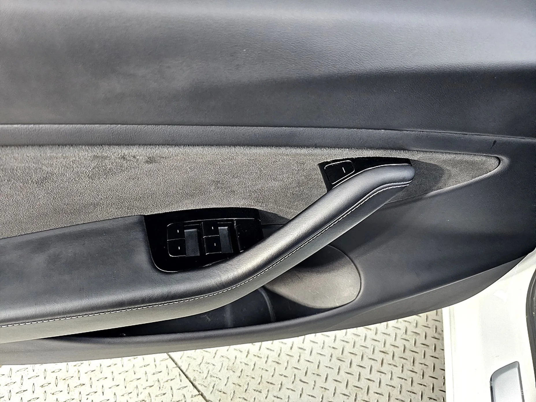 Tesla Model 3 превью 13
