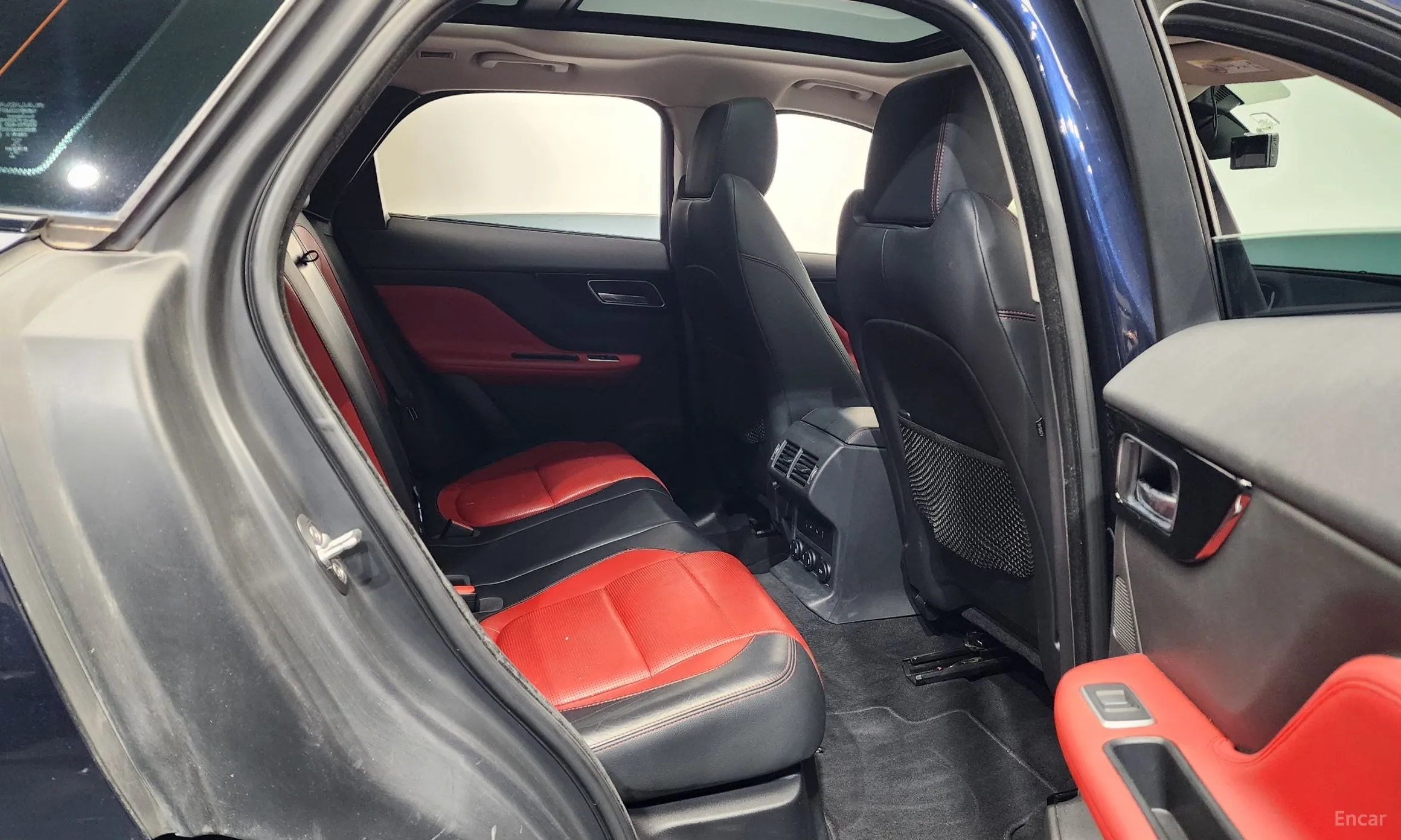 Jaguar F-PACE превью 12