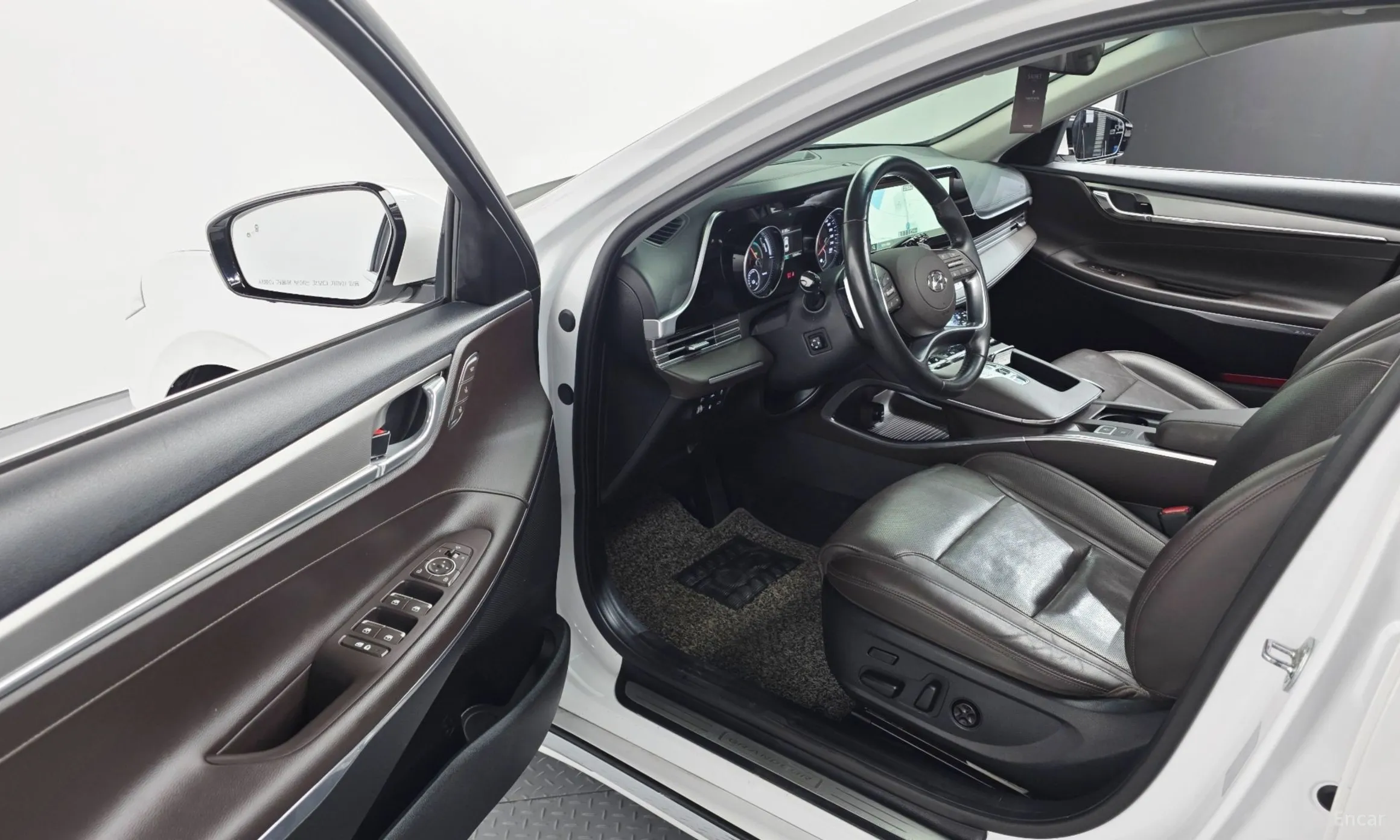 Hyundai Grandeur IG Hybrid превью 12