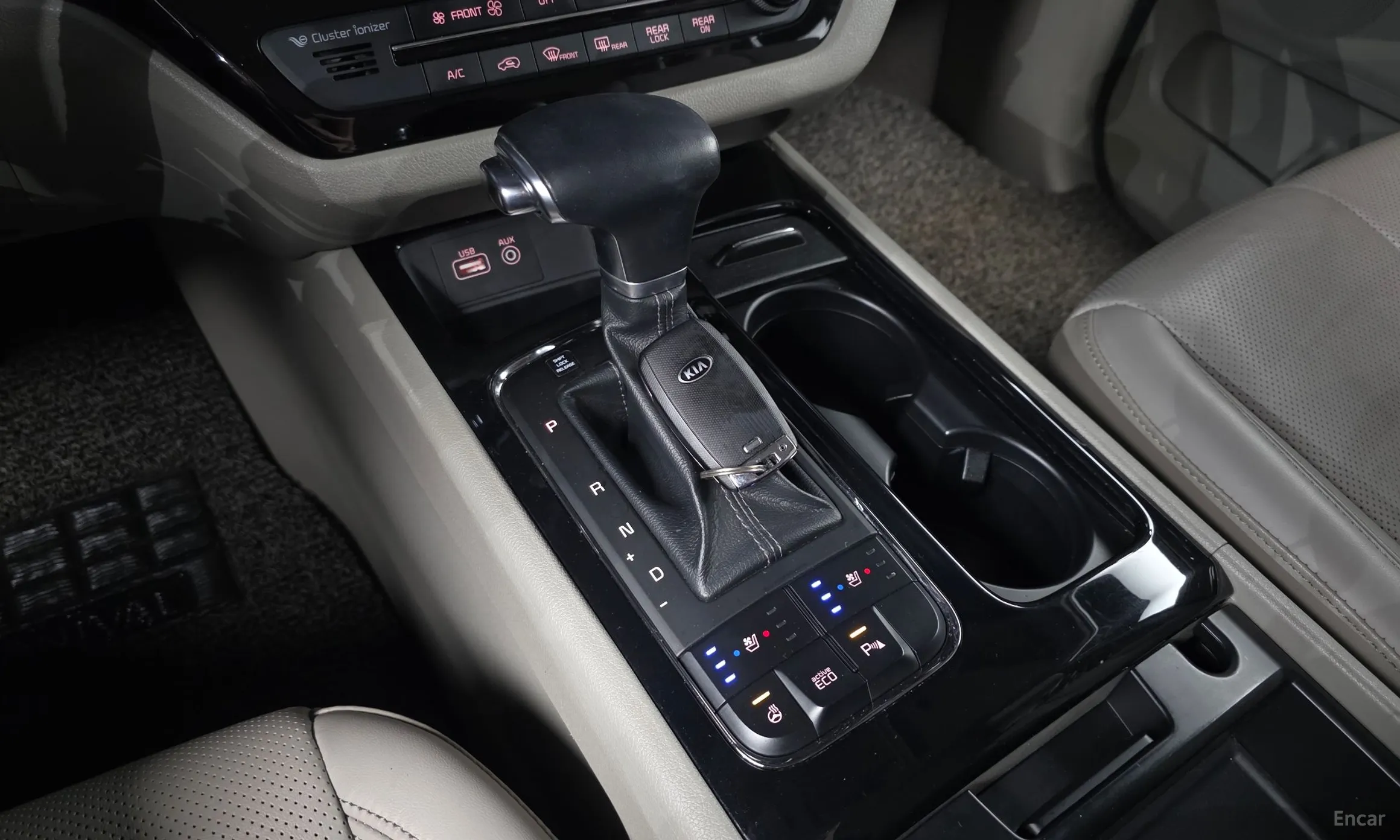 Kia Carnival превью 9