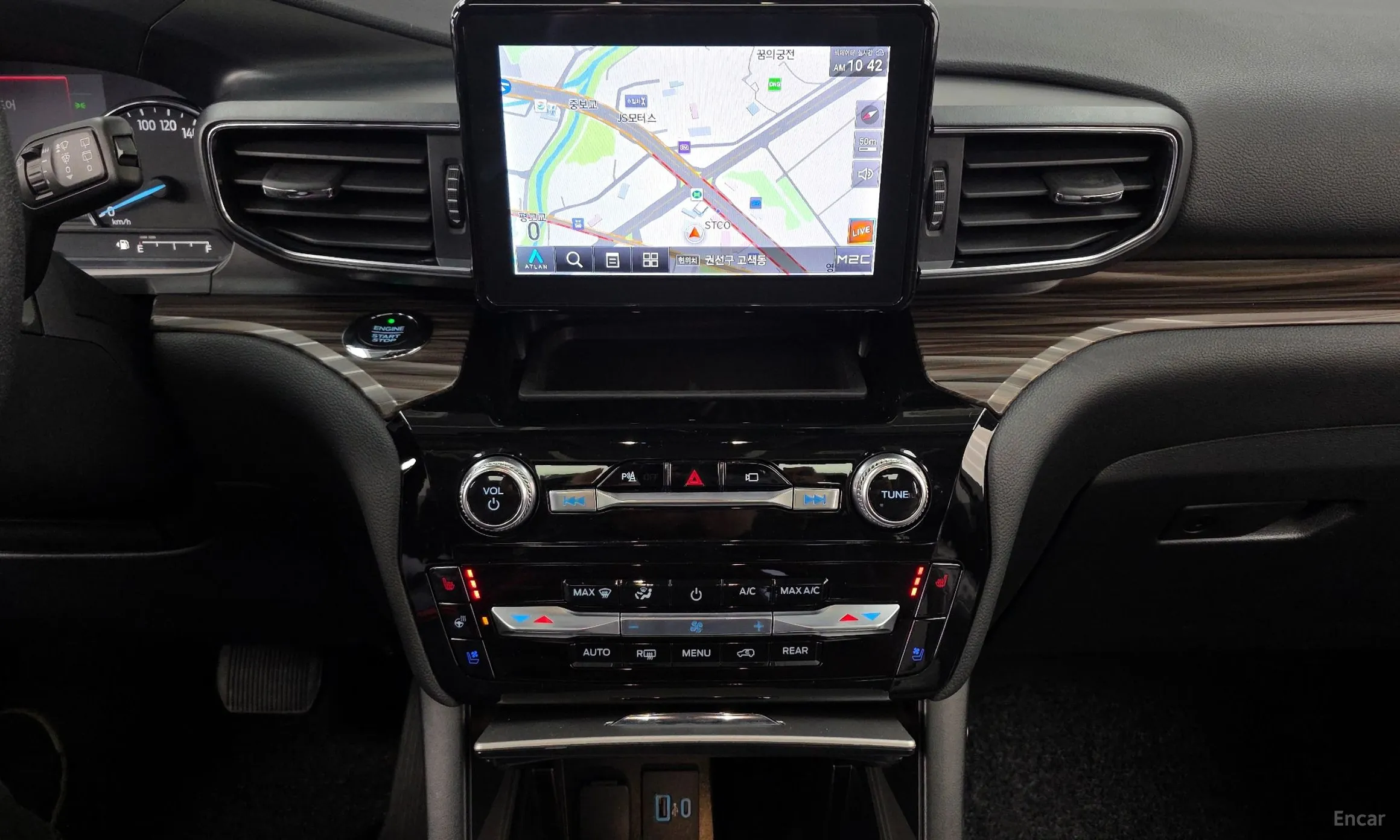 Ford Explorer 6th Generation превью 14