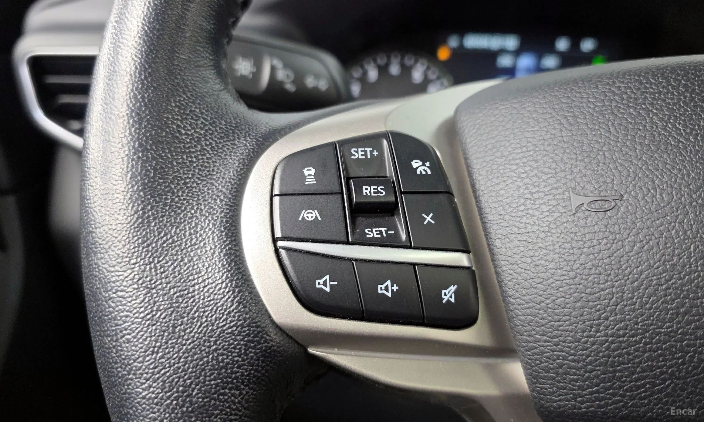 Ford Explorer 6th Generation превью 18