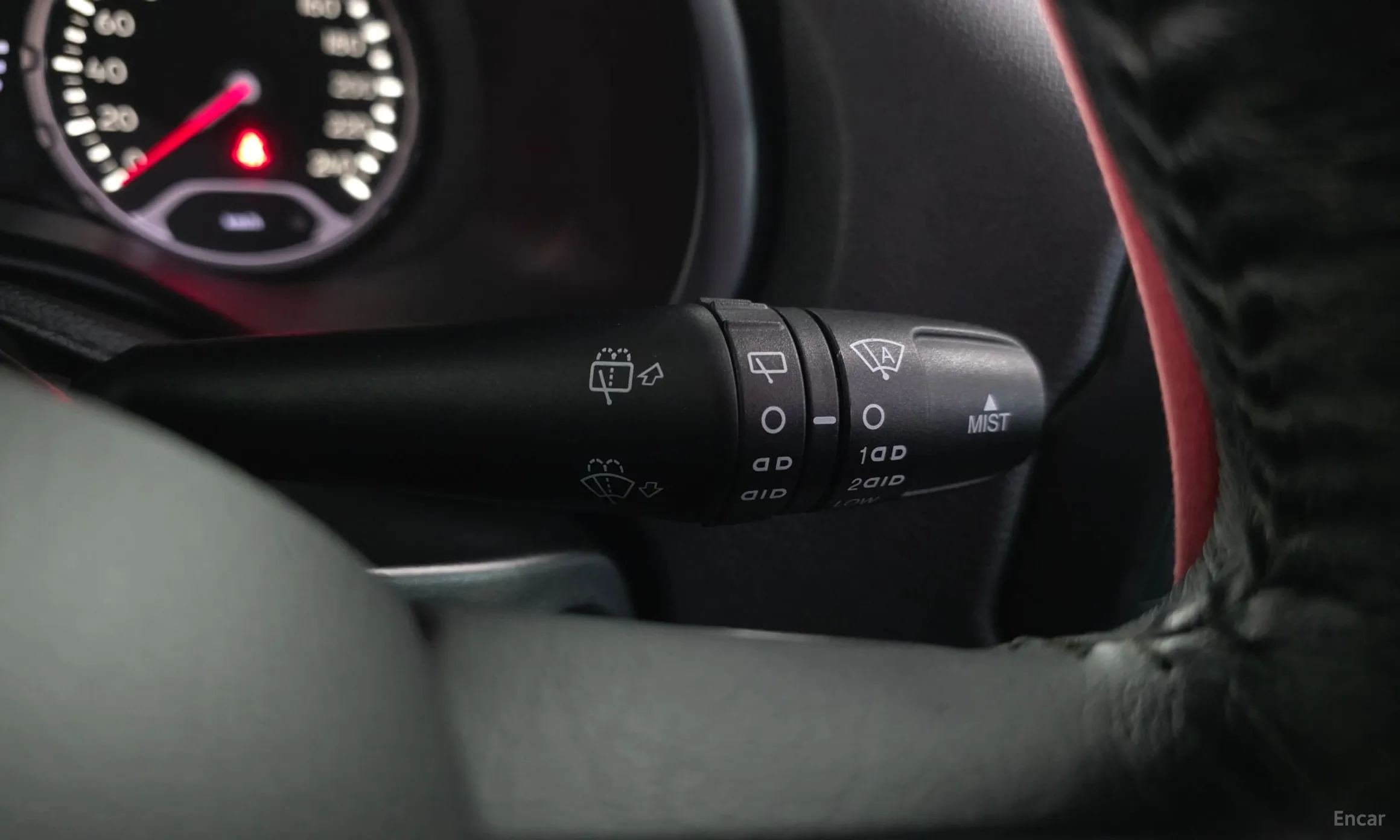 Jeep Renegade превью 19