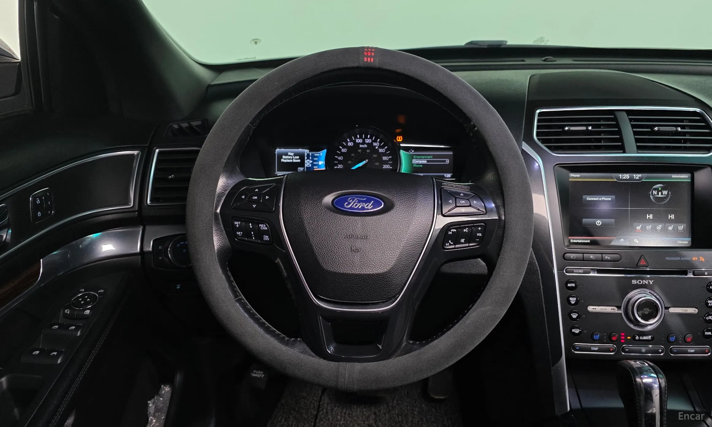 Ford Explorer превью 13