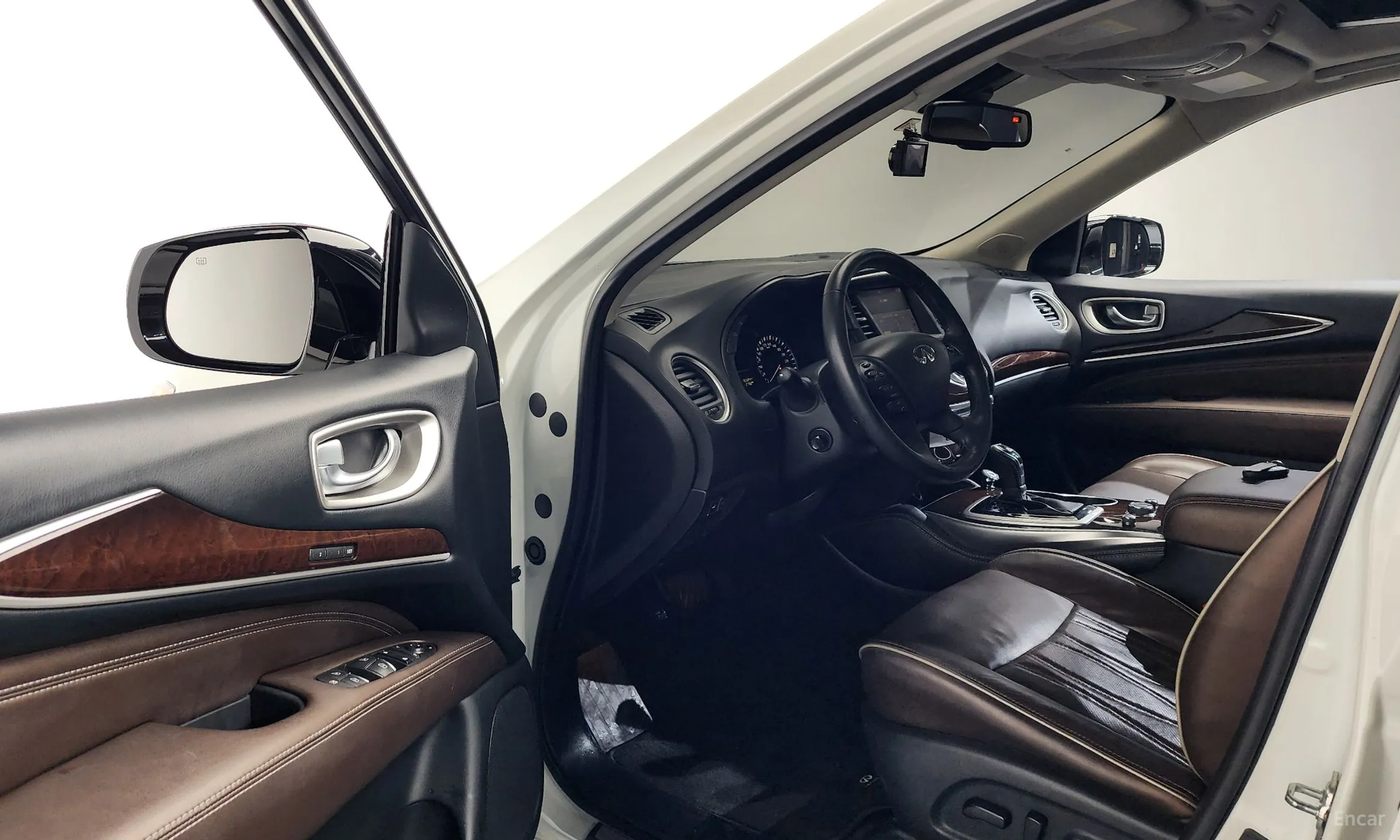 Infiniti QX60 превью 10
