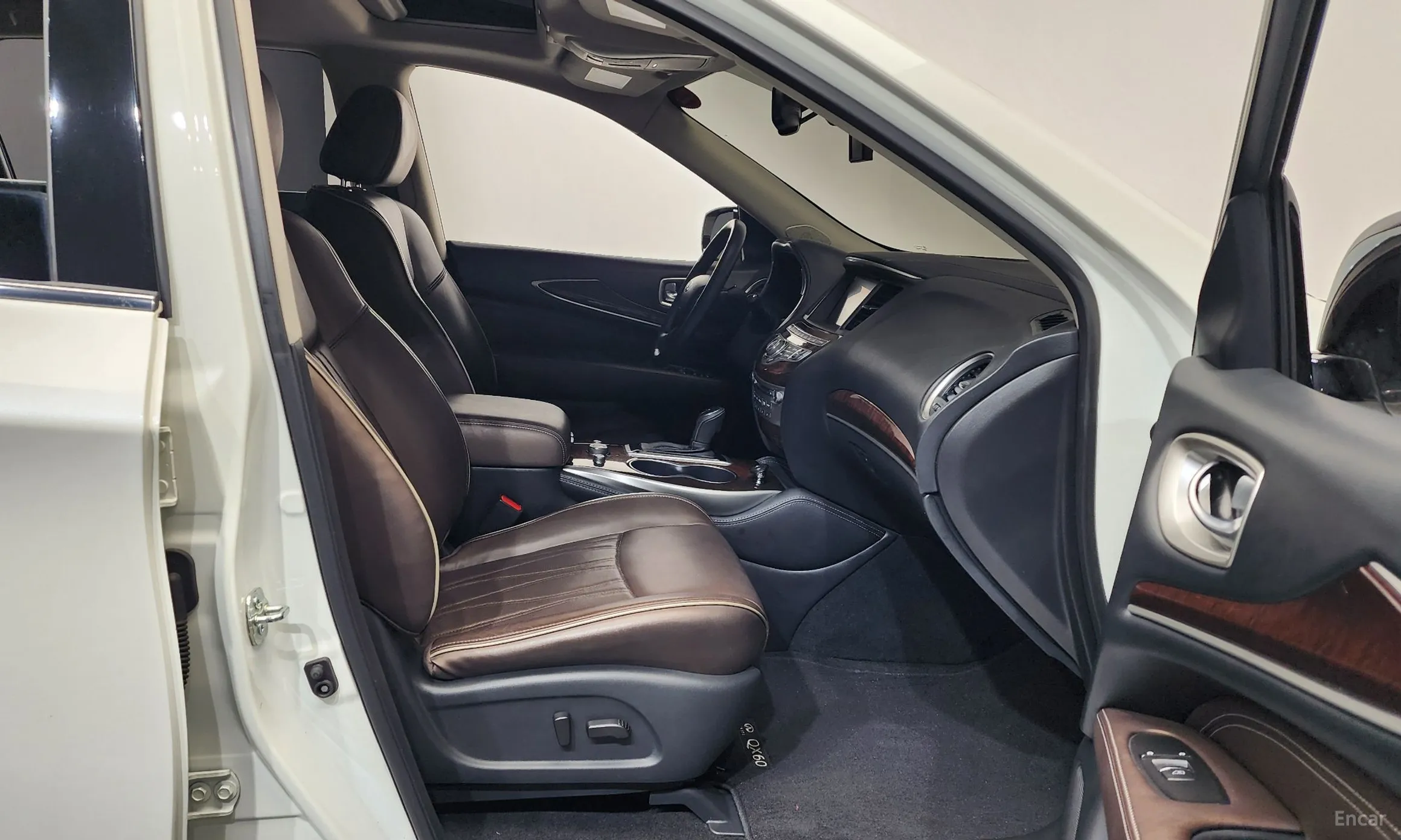 Infiniti QX60 превью 11