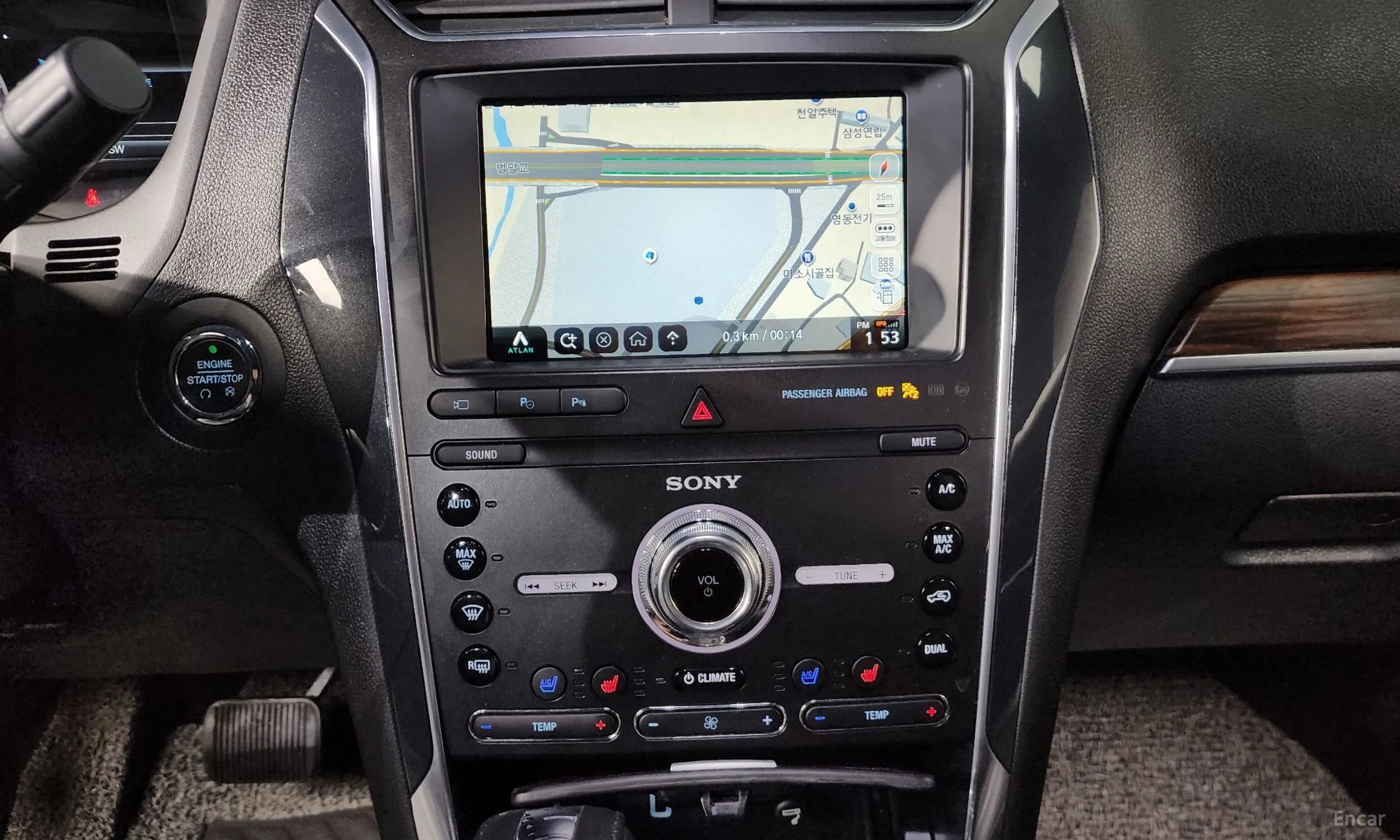 Ford Explorer превью 14