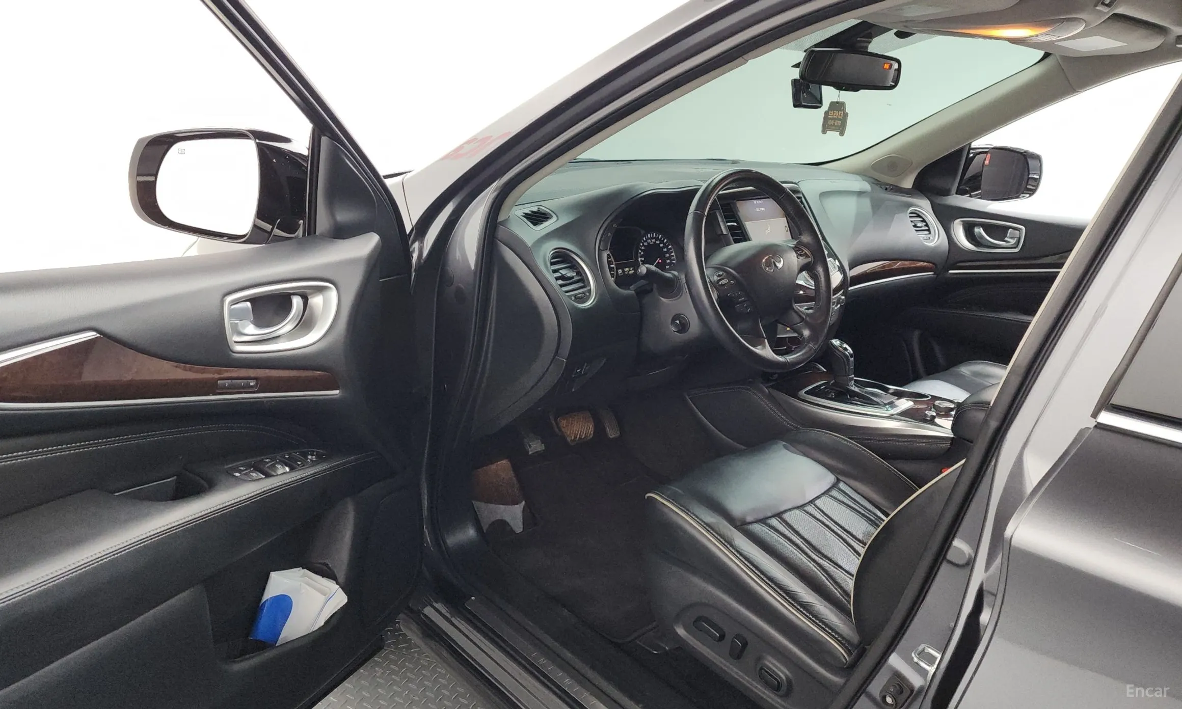 Infiniti QX60 превью 10