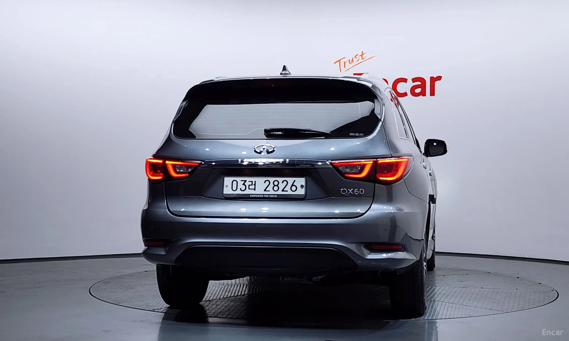 Infiniti QX60 превью 4