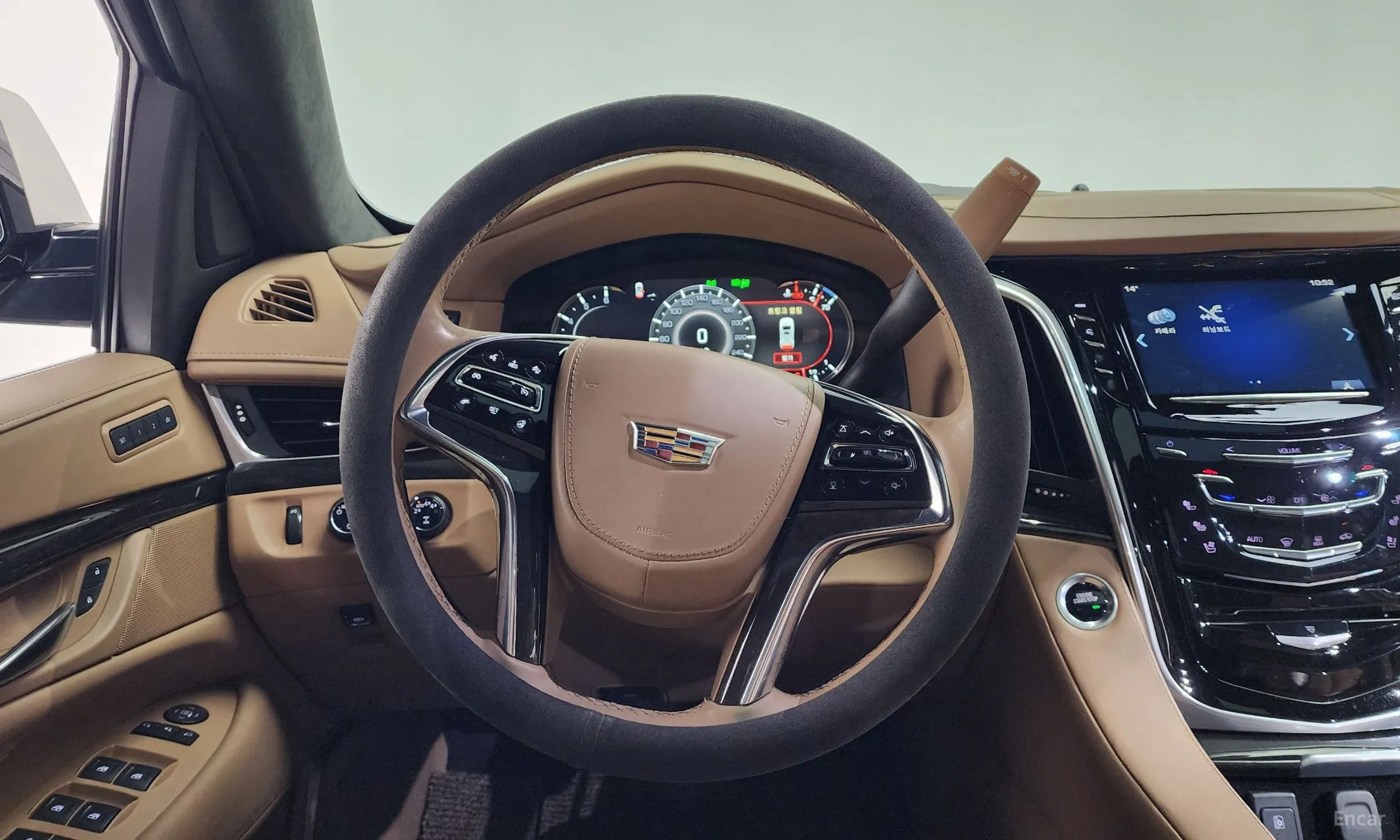 Cadillac Escalade превью 13