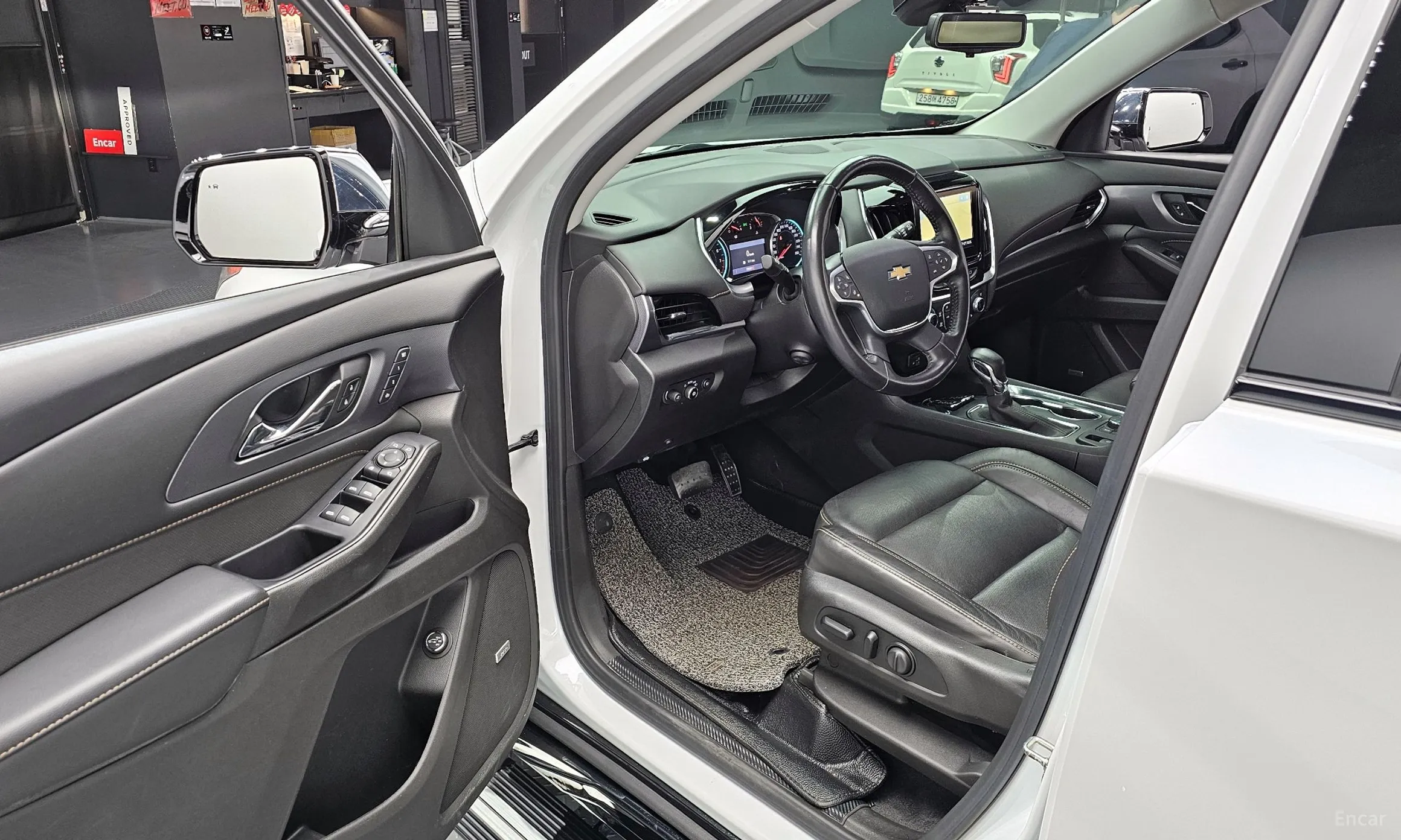Chevrolet (GM Daewoo) Traverse превью 11