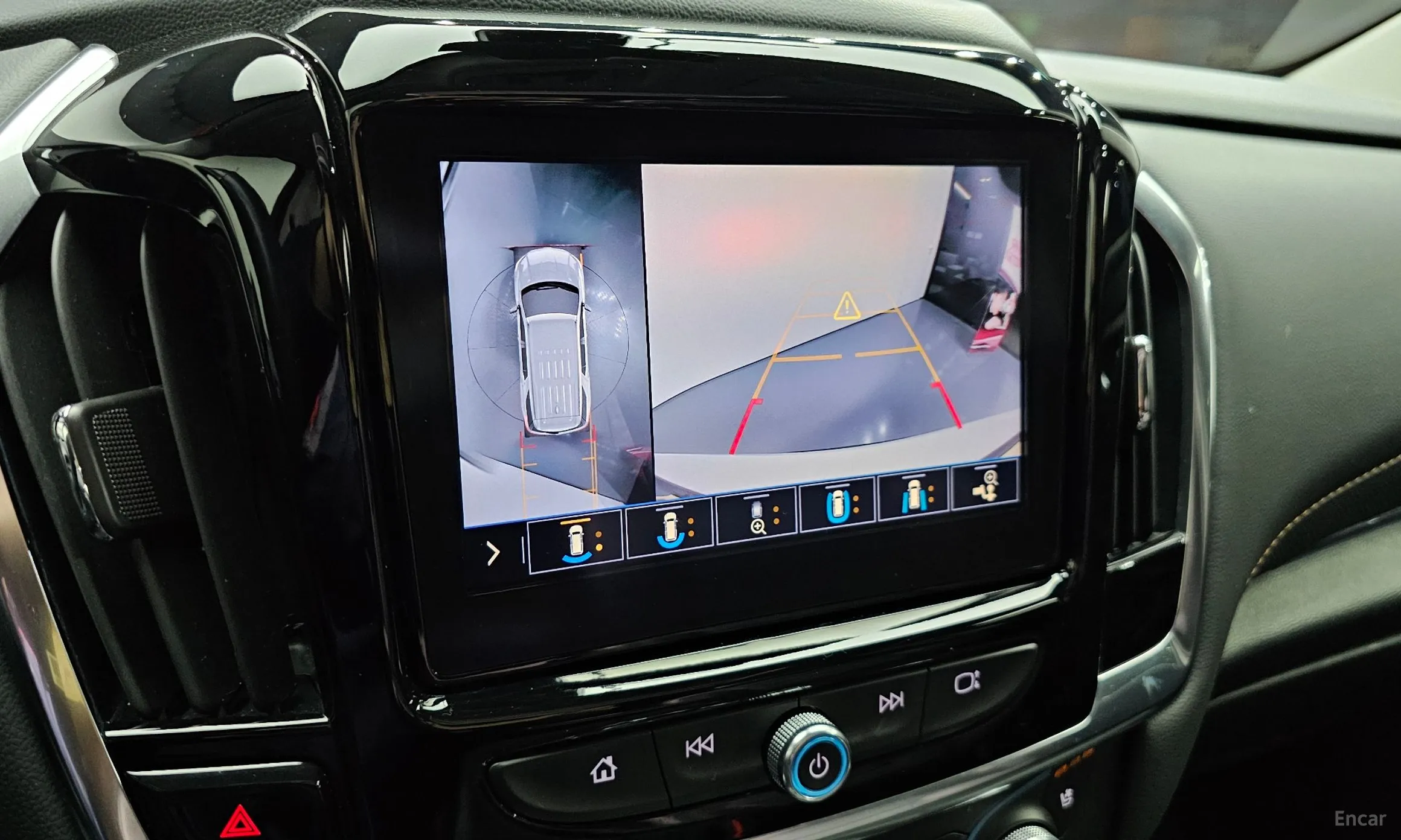 Chevrolet (GM Daewoo) Traverse превью 15