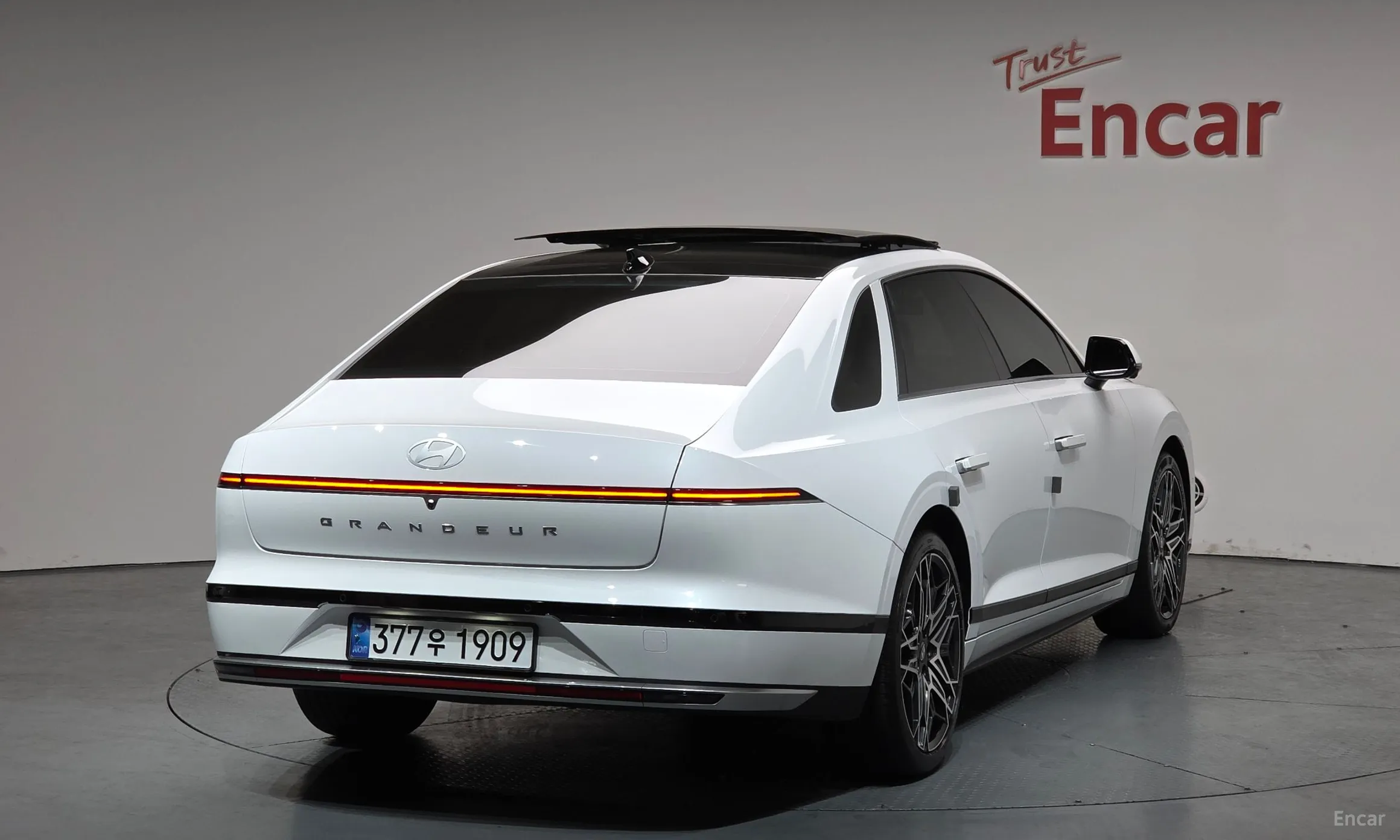 Hyundai Grandeur Hybrid (GN7) превью 2
